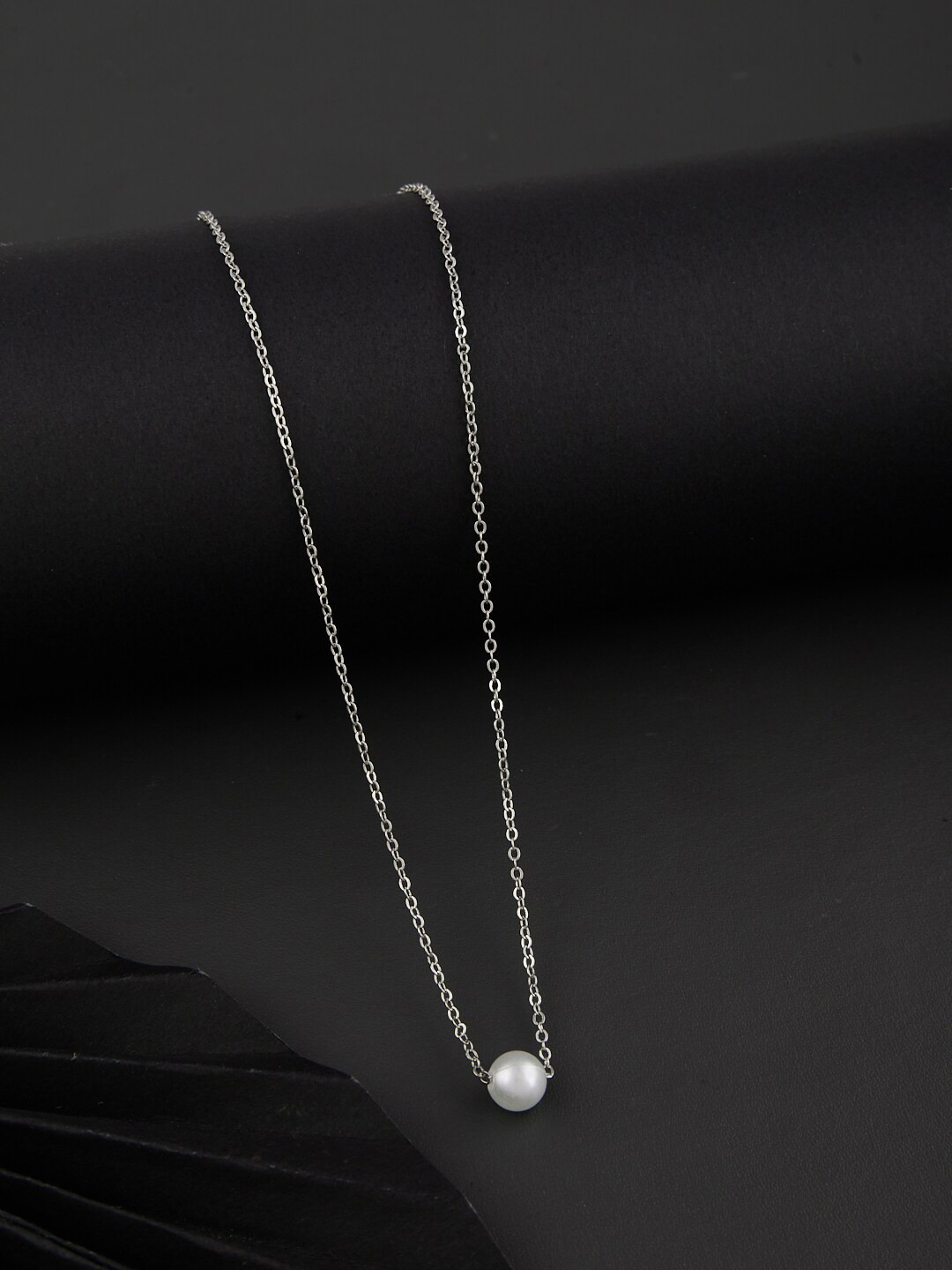 DressBerry Silver Toned Silver Plated Chain