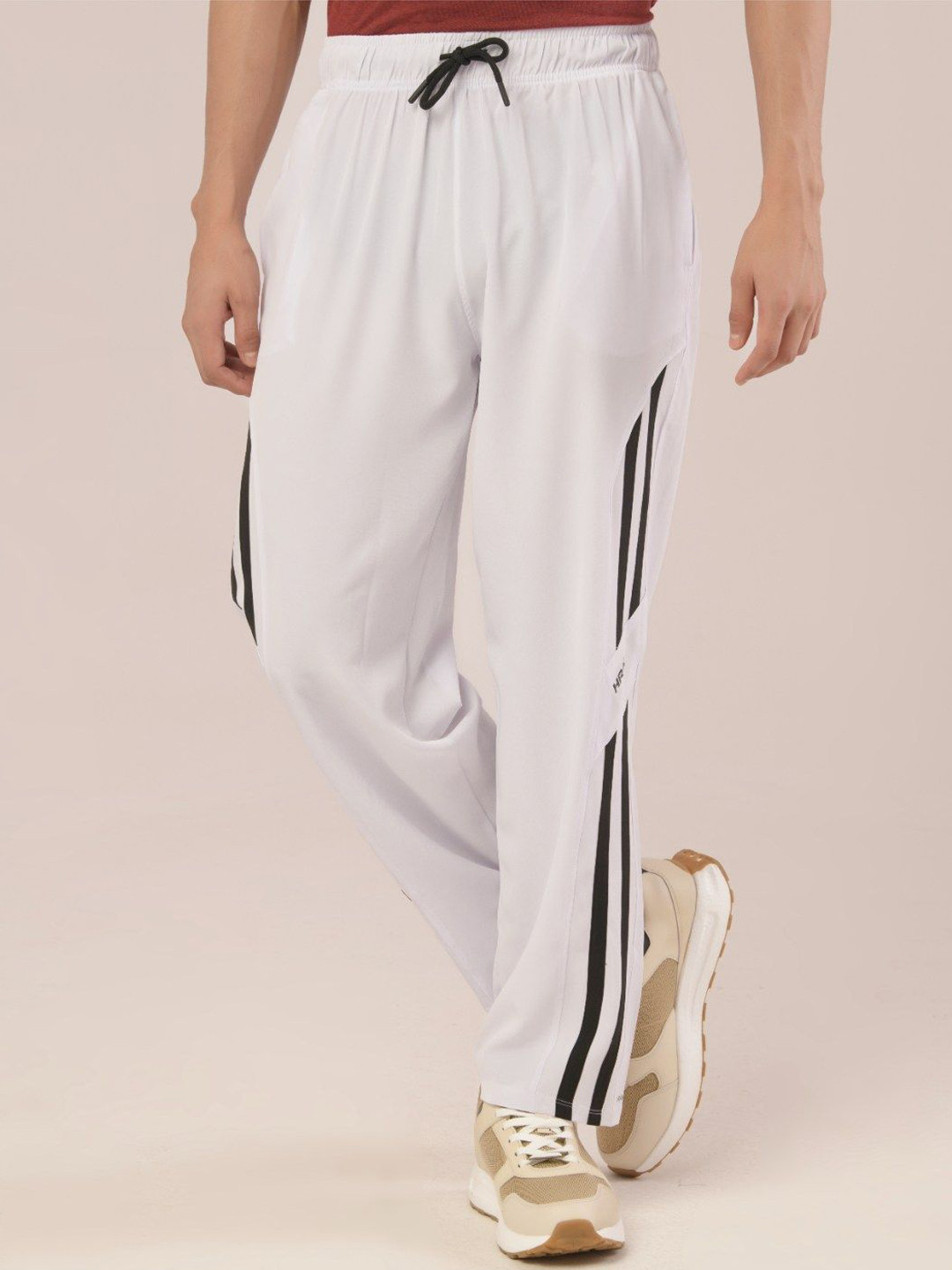 HRX by Hrithik Roshan Men Mid-Rise Side Stripes Regular Fit Trackpants
