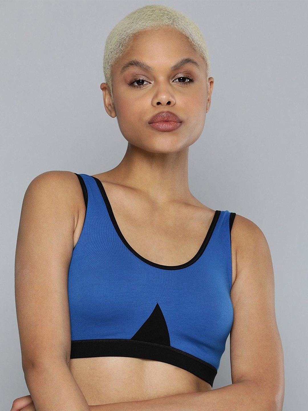 DressBerry Blue Full Coverage Seamless Anti Microbial Workout Bra