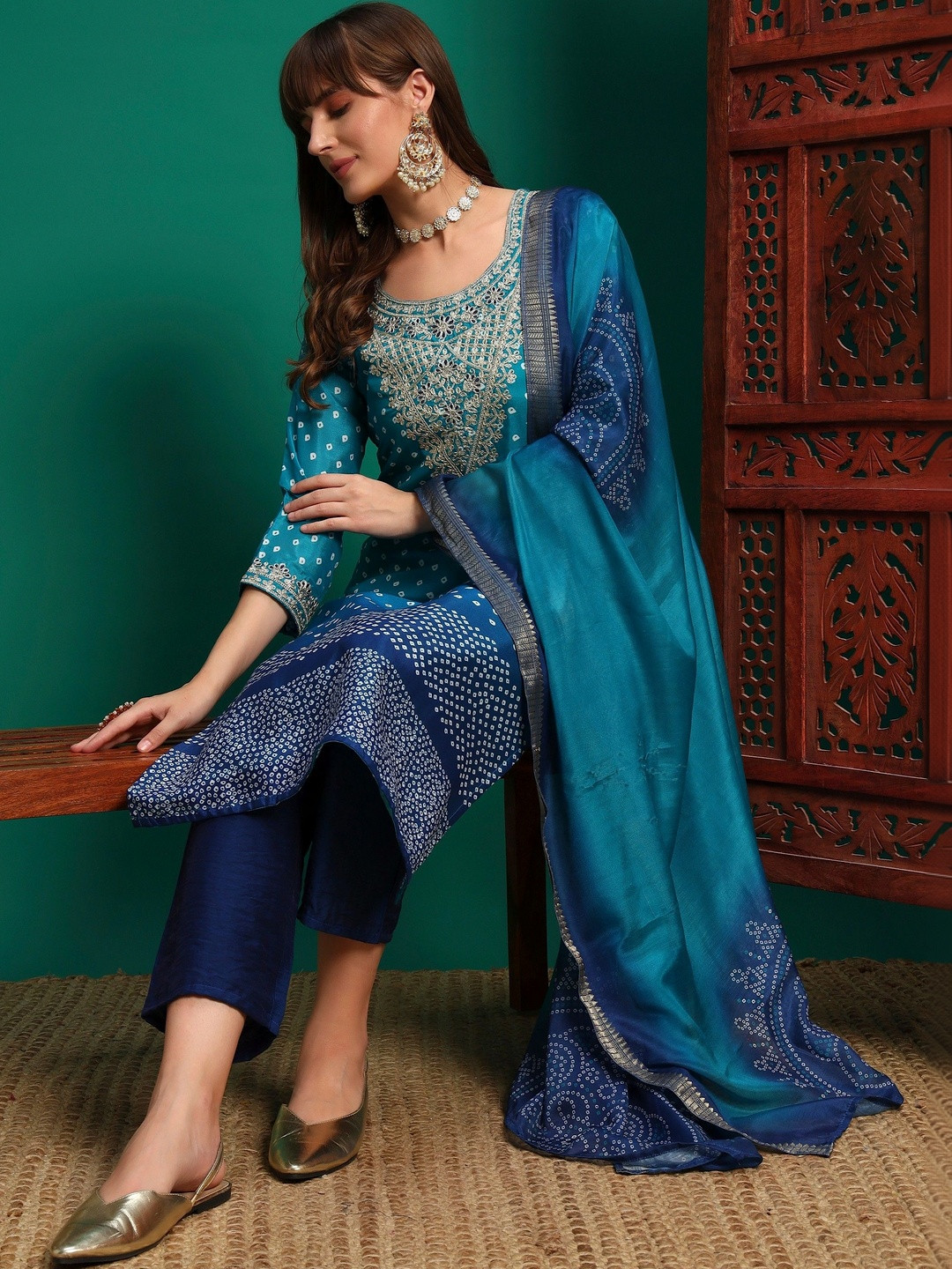 Sangria Women Bandhani Printed Regular Thread Work Kurta with Trousers & With Dupatta