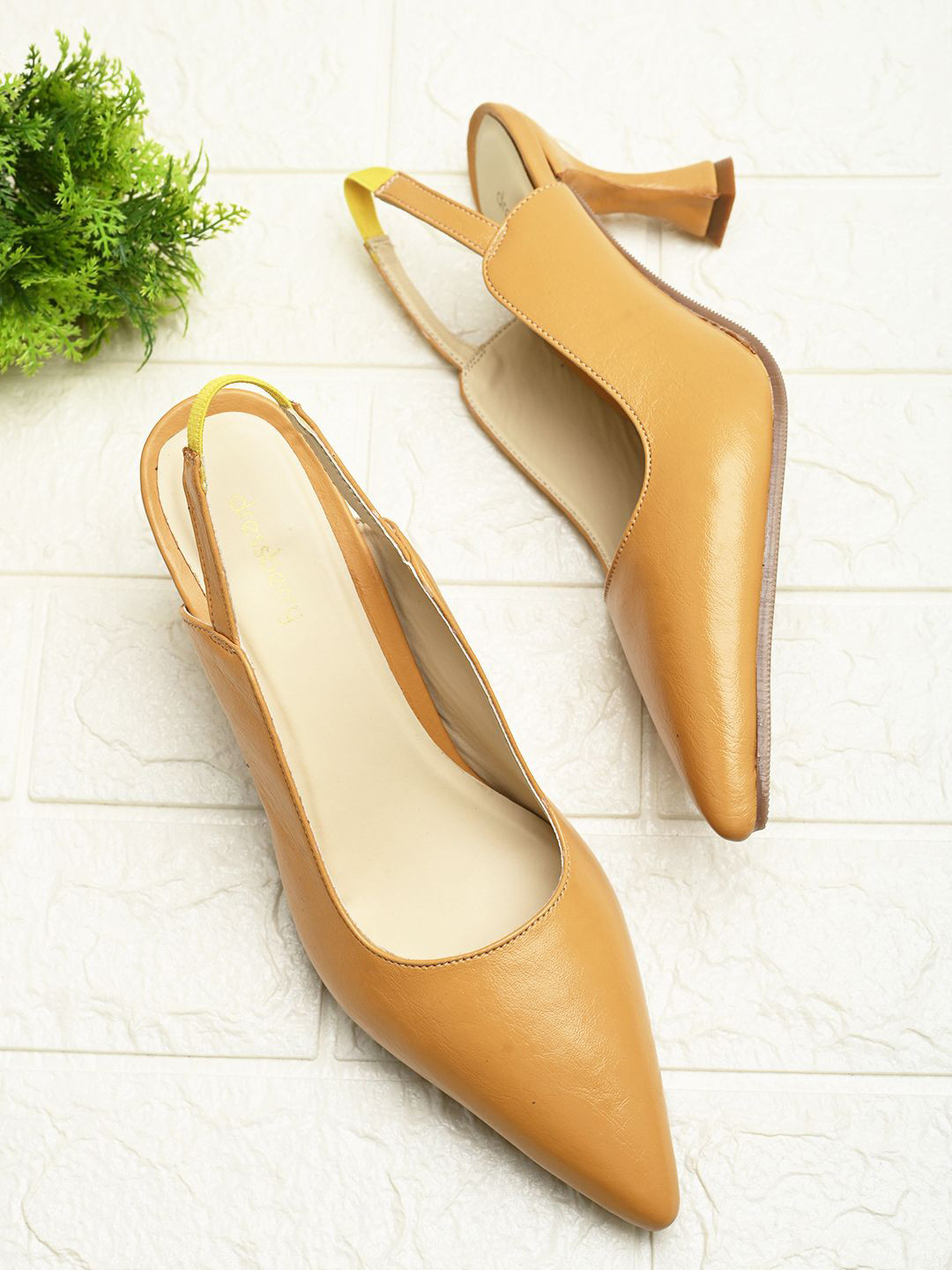 DressBerry Women Party Kitten Pumps Heels