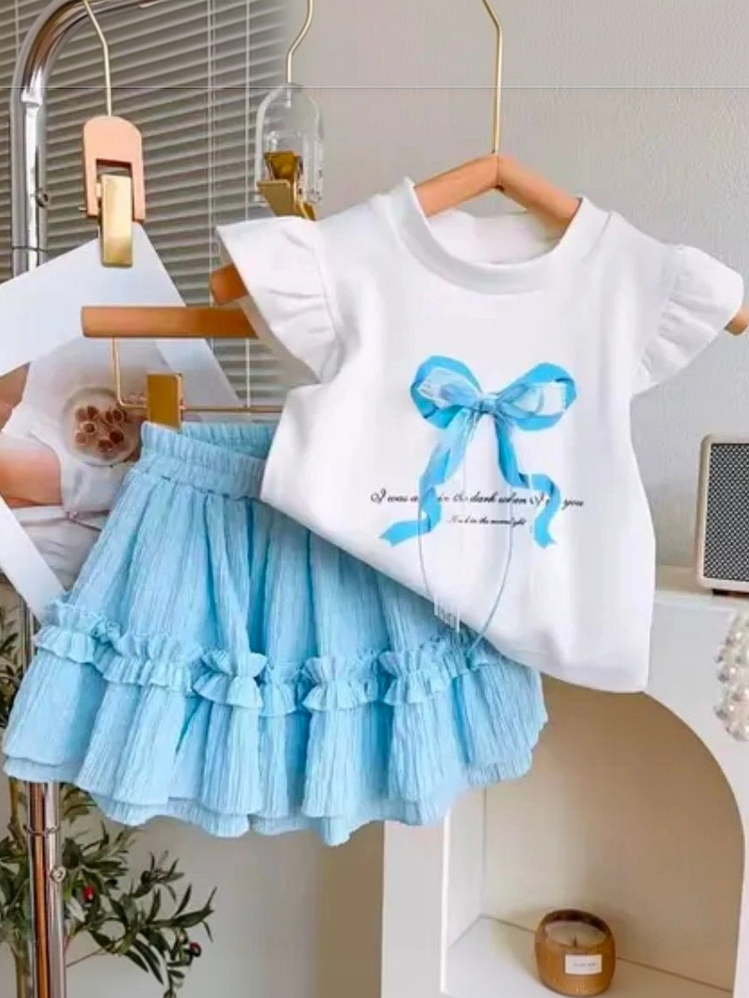 KIDSCUTE Girls Printed Round Neck T-shirt With Skirt
