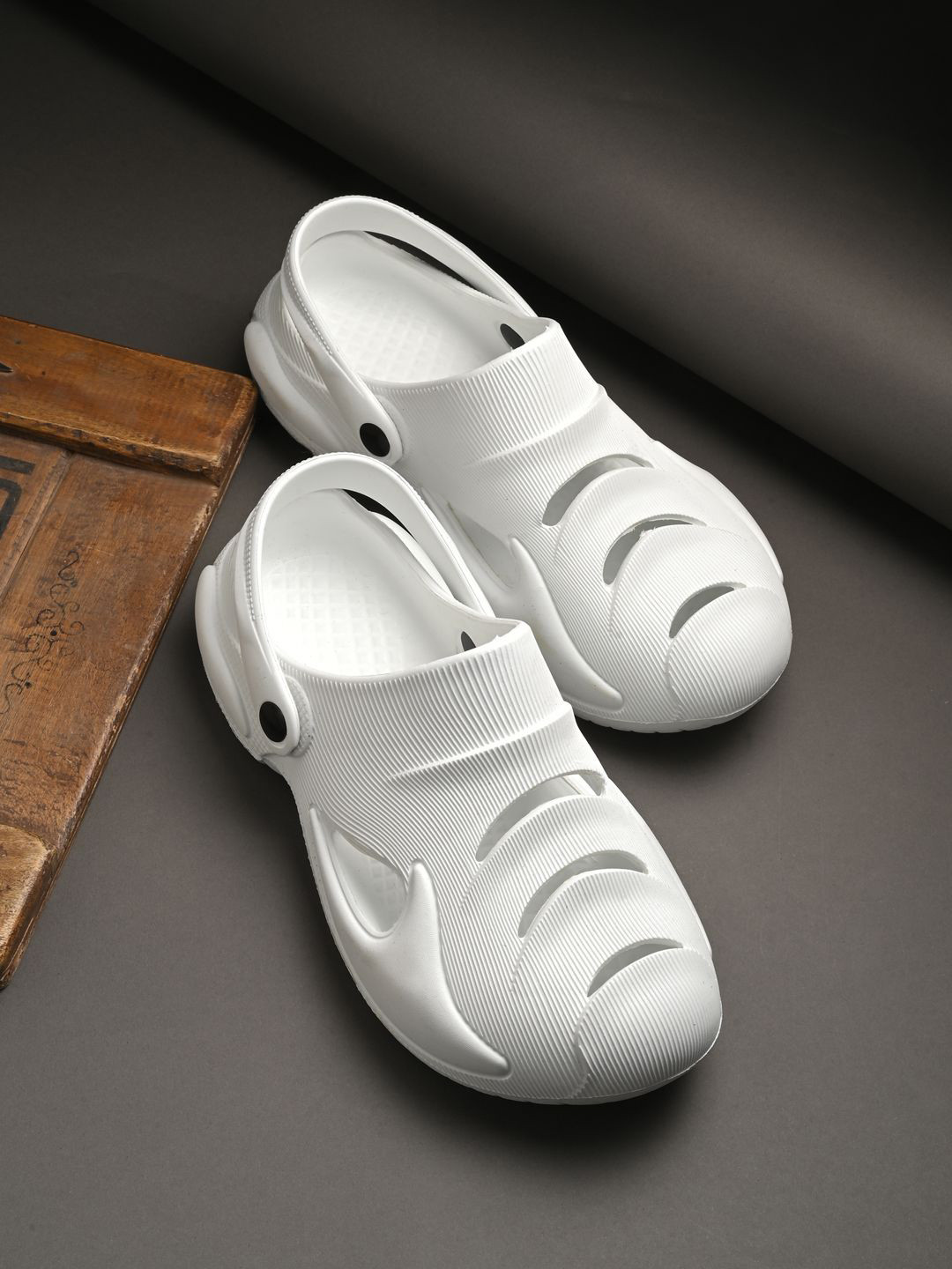 HRX by Hrithik Roshan Men White Croslite Clogs