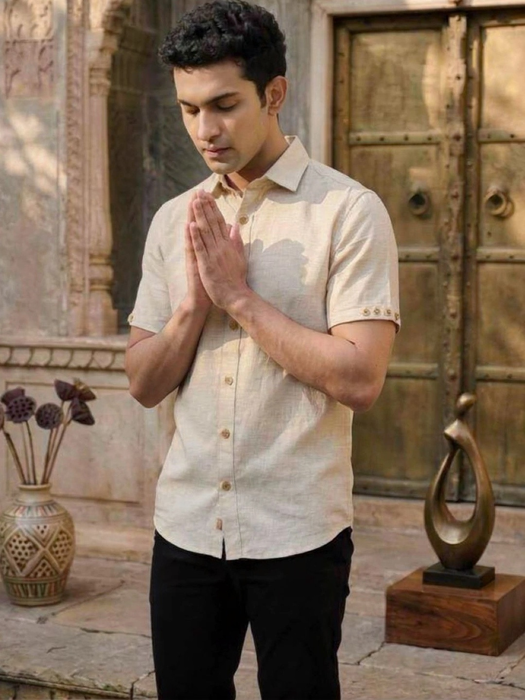 VidiRna Men Relaxed Casual Shirt