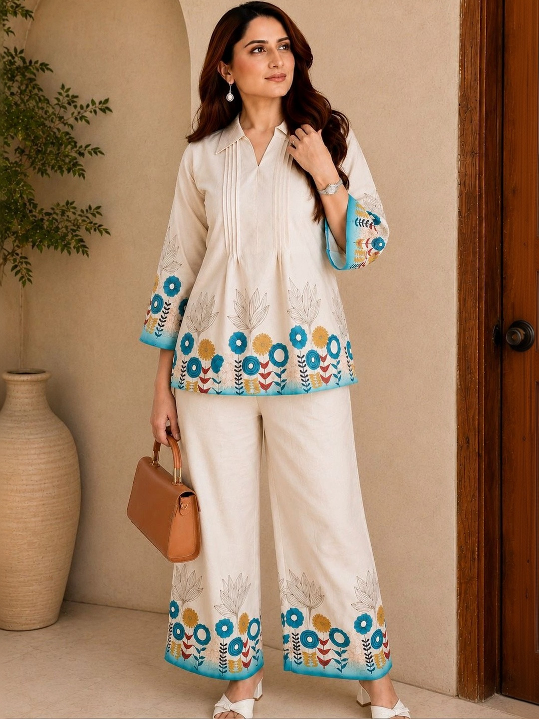 ULTRAVOGUE Floral Embroidered Tunic with Trousers