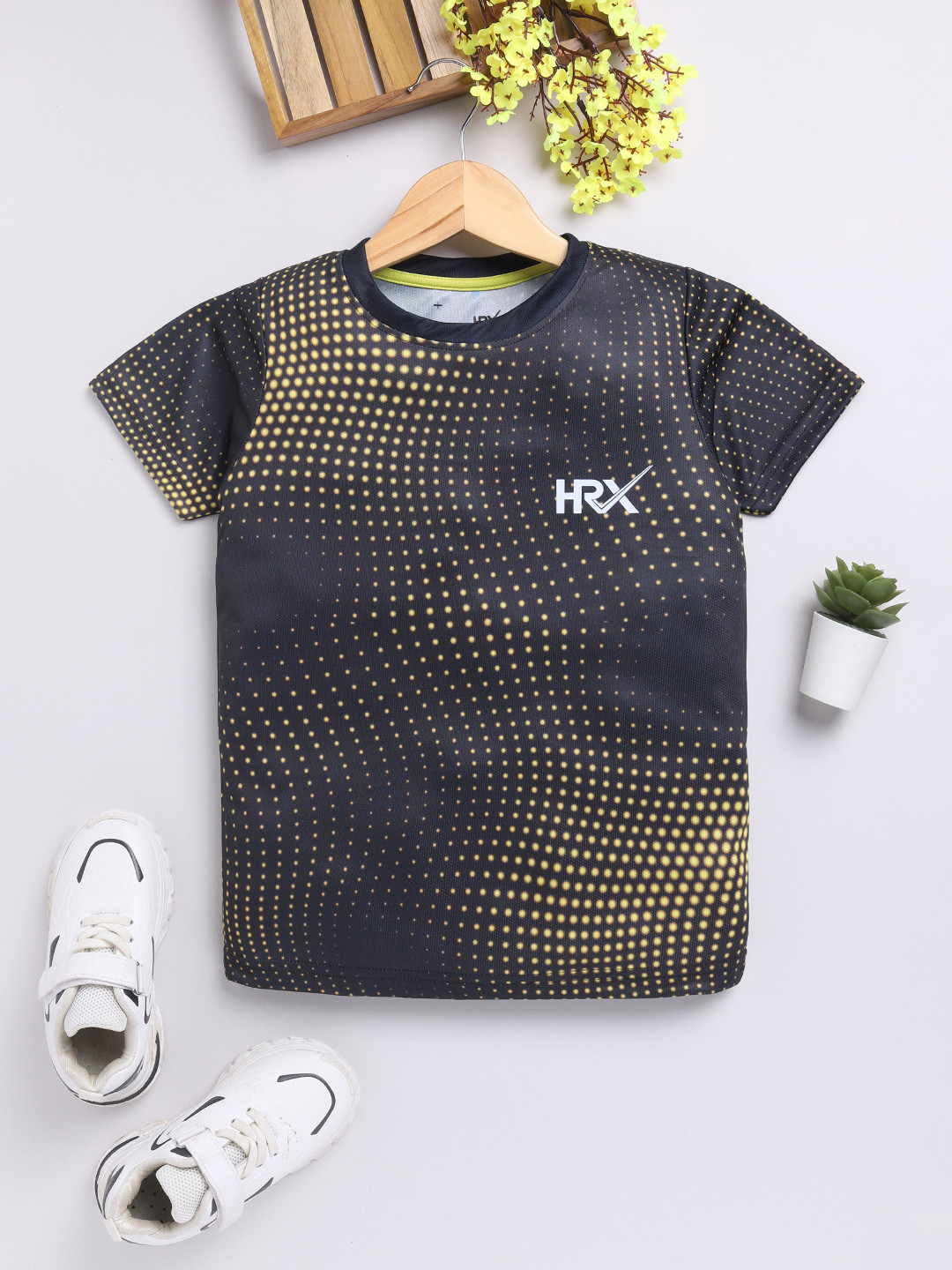 HRX by Hrithik Roshan Boys Graphic Printed Rapid-Dry T-shirt