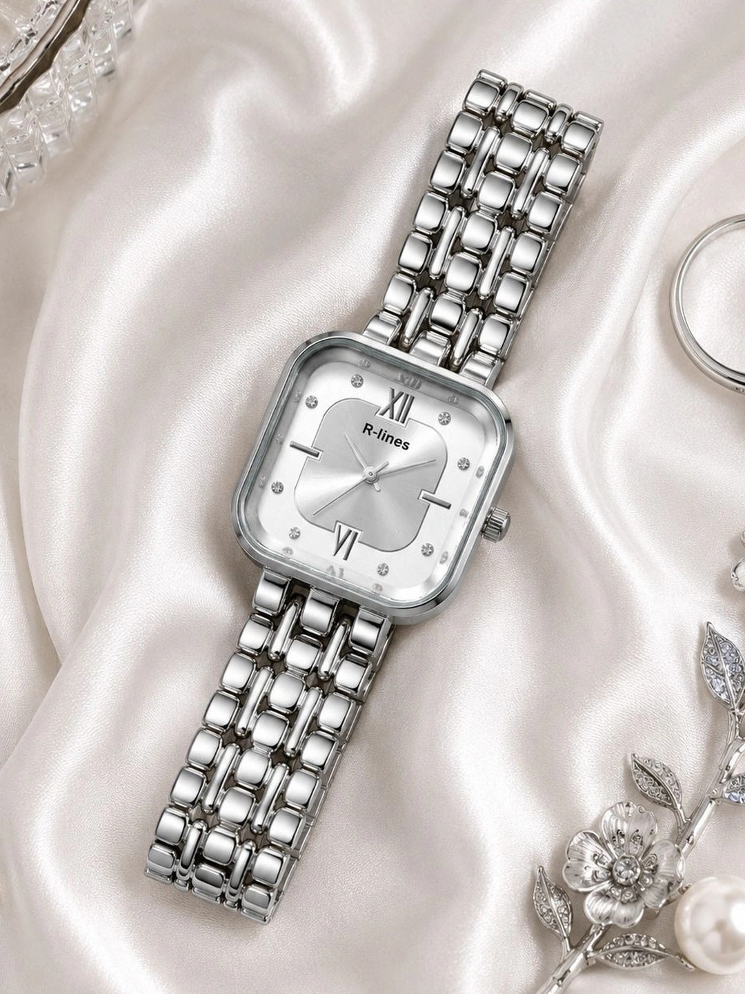R-LINES Women Embellished Dial & Stainless Steel Bracelet Style Straps Analogue Watch RF-Silver 001