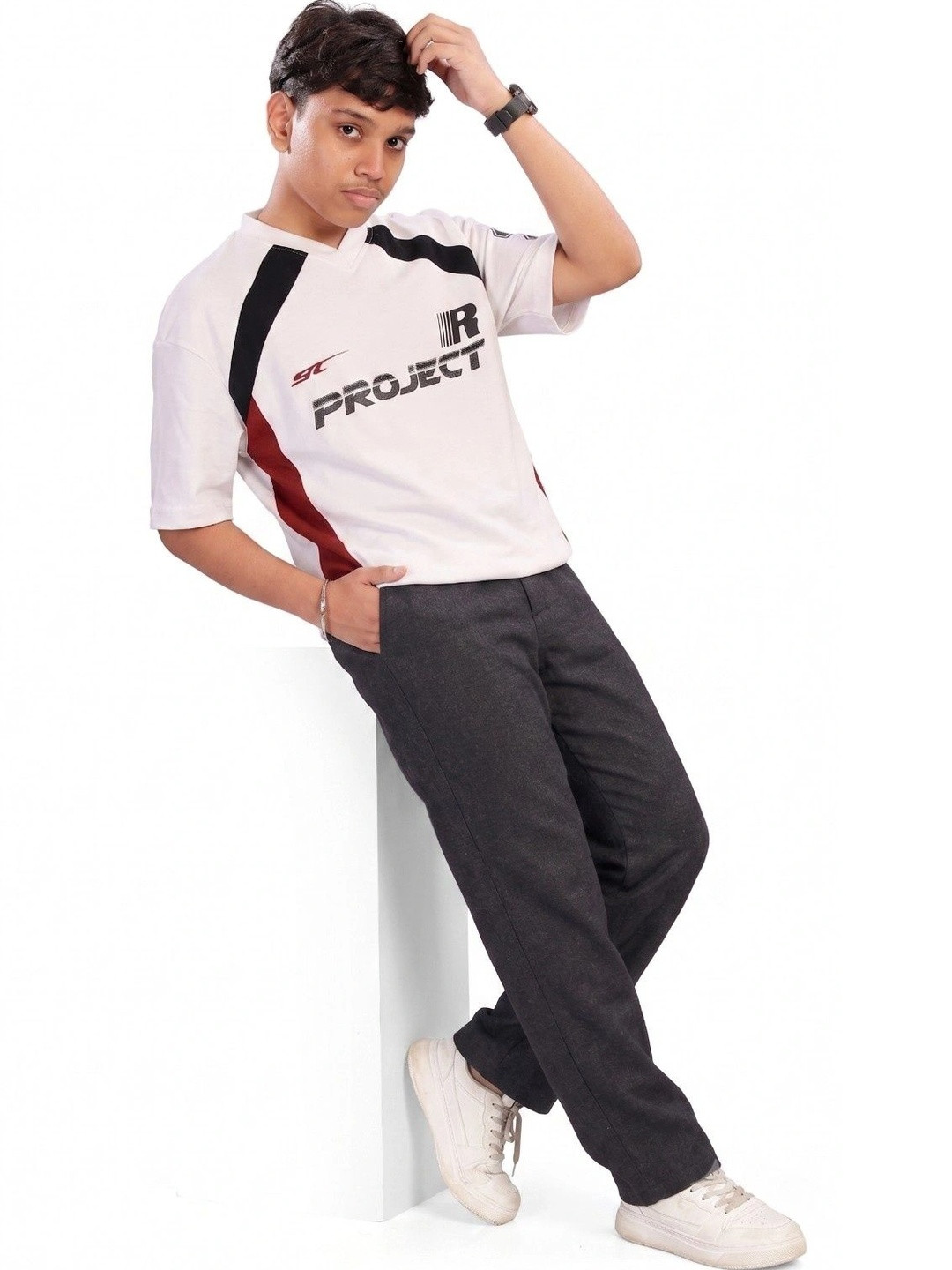 UNOseven Boys Self Design Relaxed Straight Fit Pants