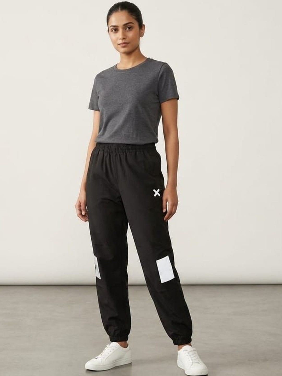 HRX by Hrithik Roshan Women Regular Fit Graphic Print Training Joggers