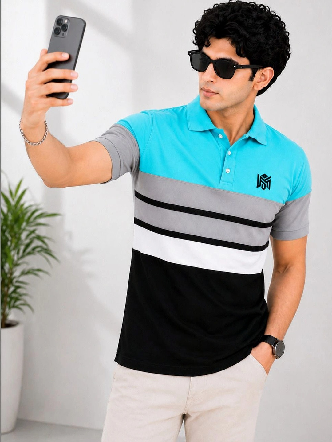 Lolark Men Colourblocked Polo Collar T-shirt