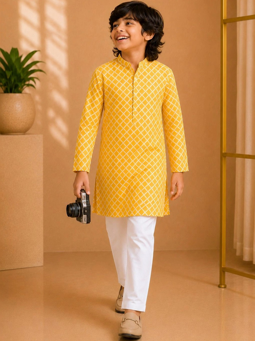 KALINI Boys Printed Regular Kurta with Pyjamas
