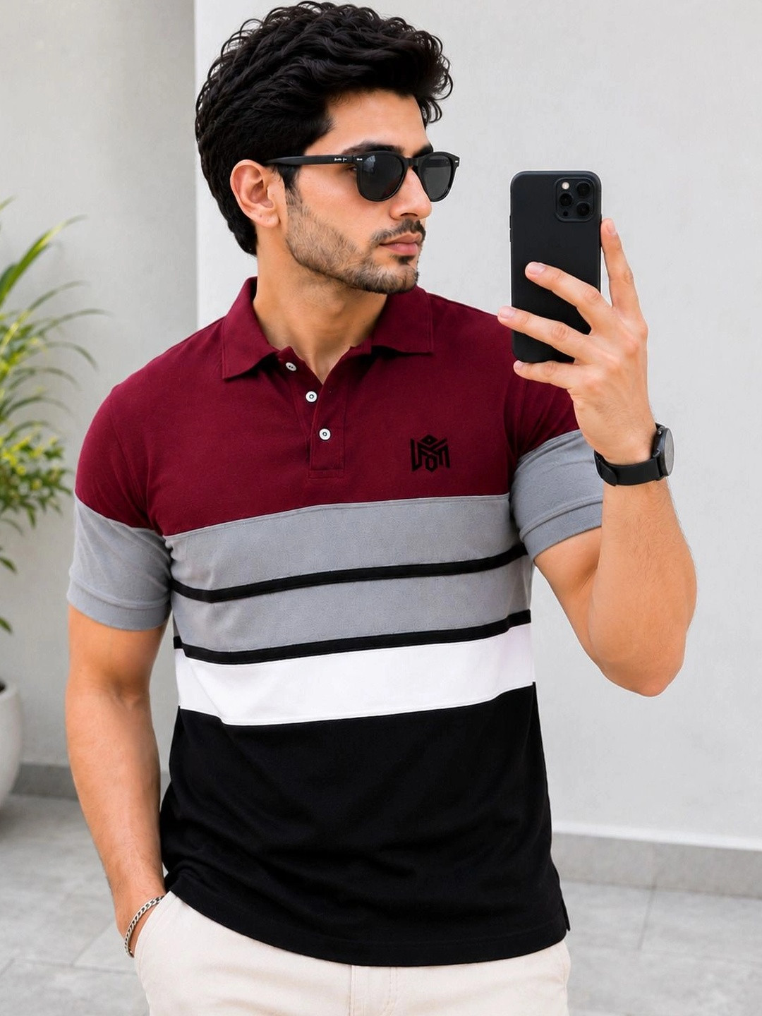 Lolark Men Colourblocked Polo Collar T-shirt