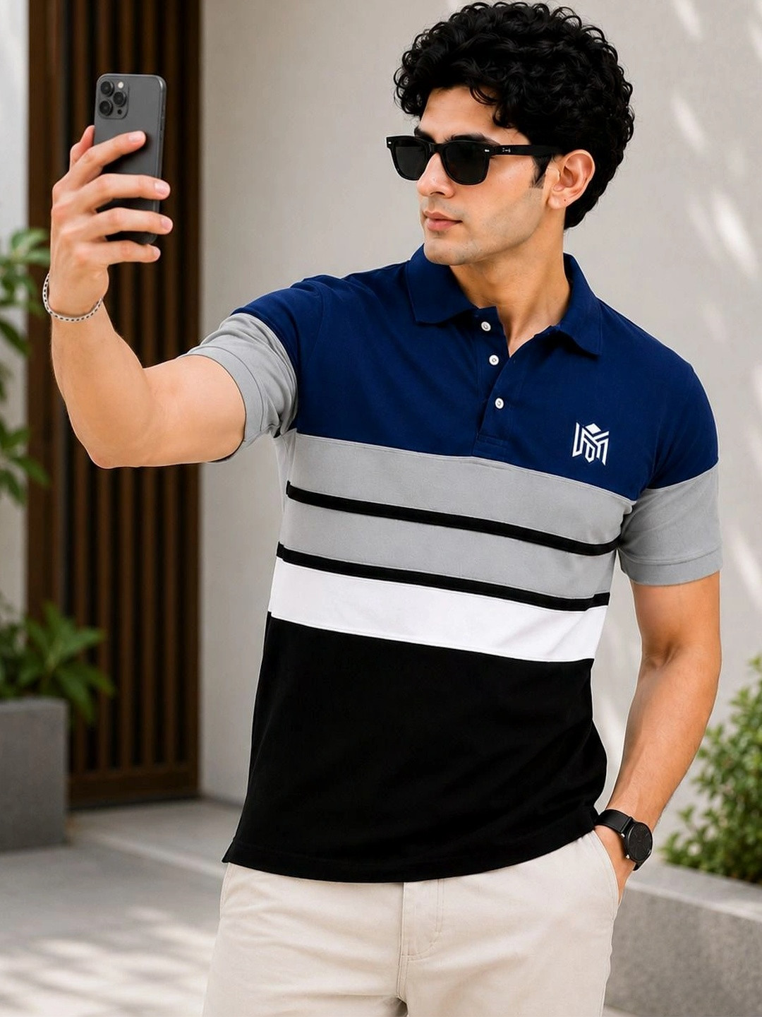 Lolark Men Colourblocked Polo Collar T-shirt