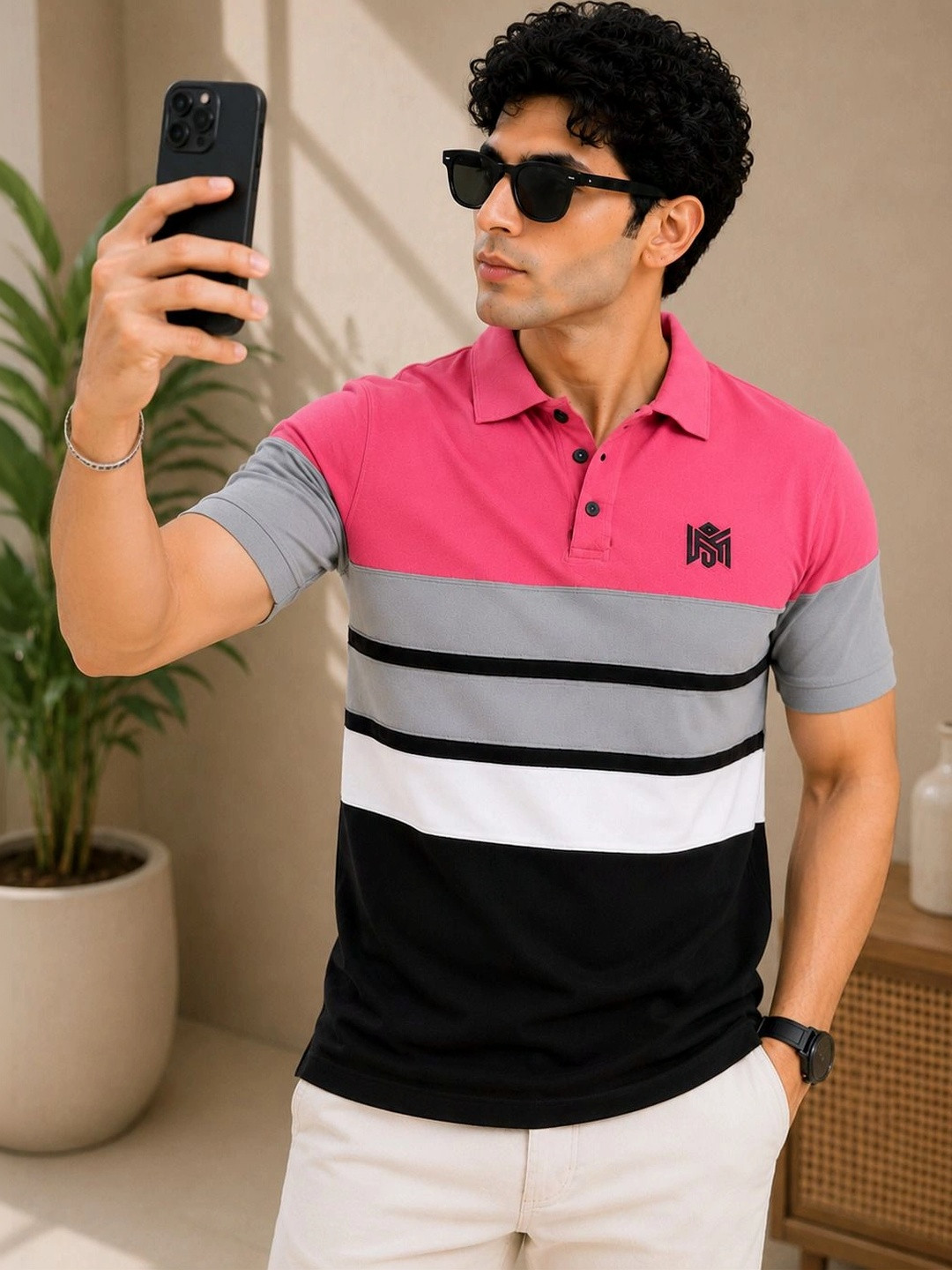 Lolark Men Colourblocked Polo Collar T-shirt