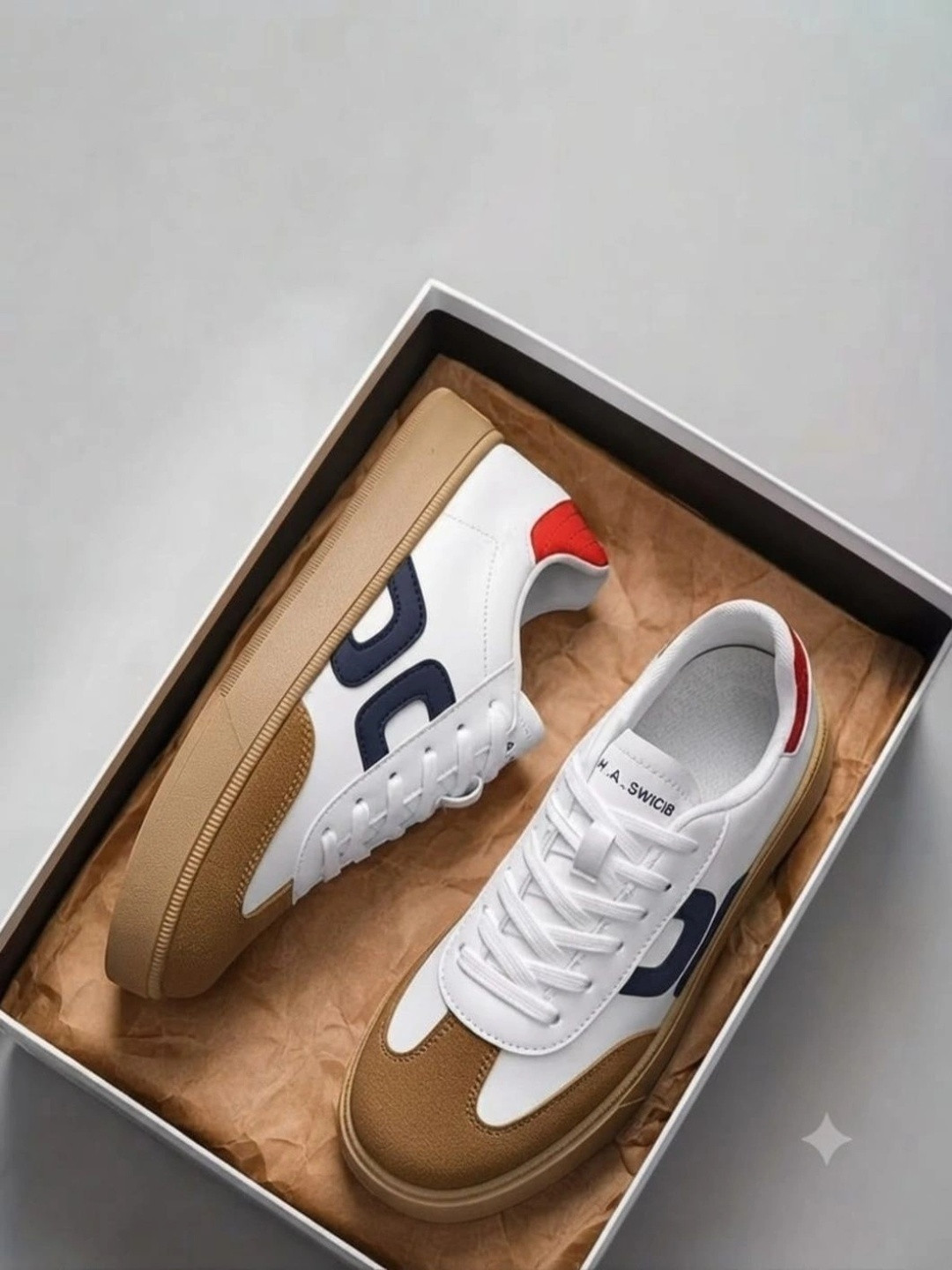 TIGONIS Men Colourblocked Sneakers