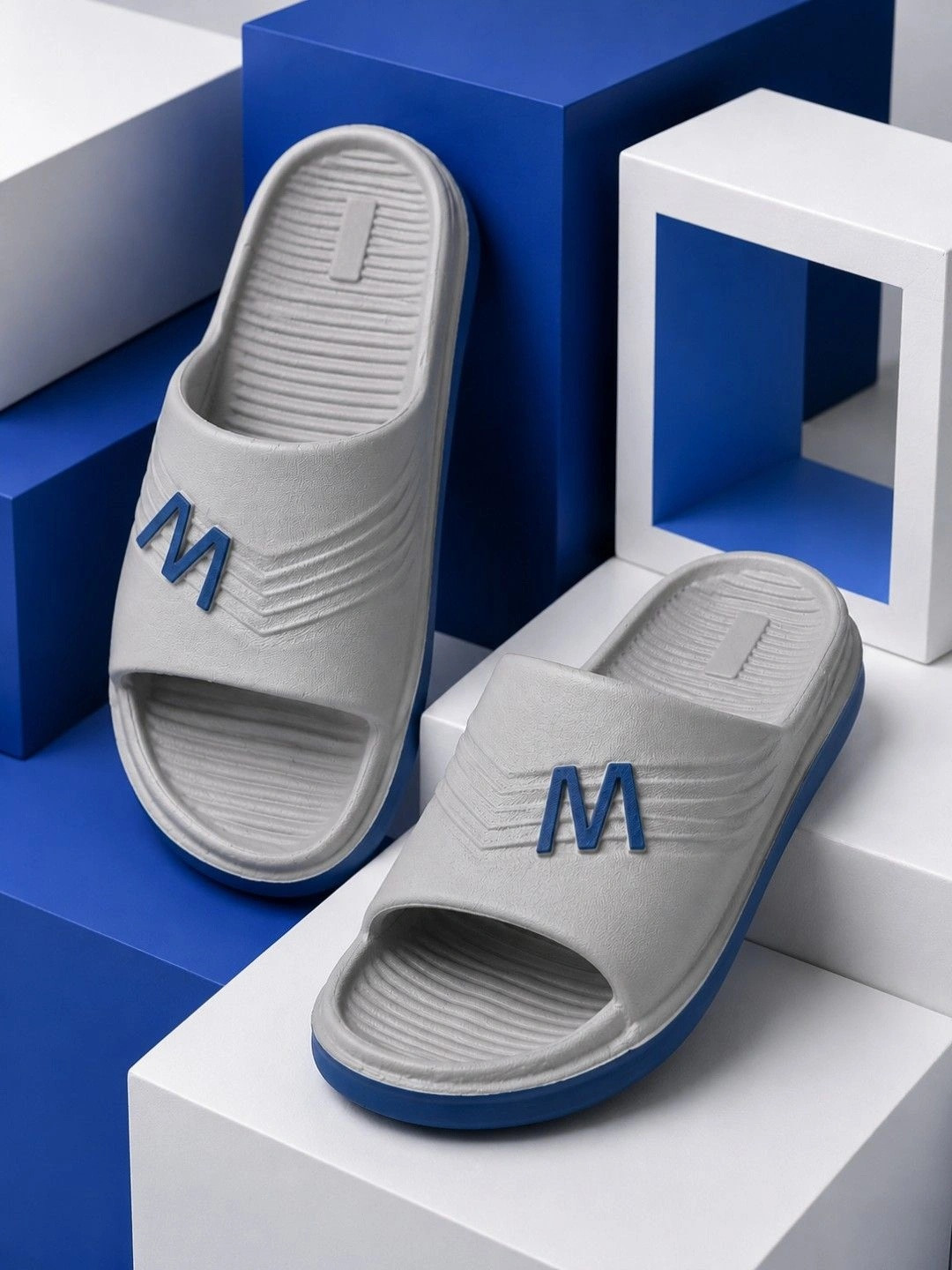 SZN Men Colourblocked Sliders