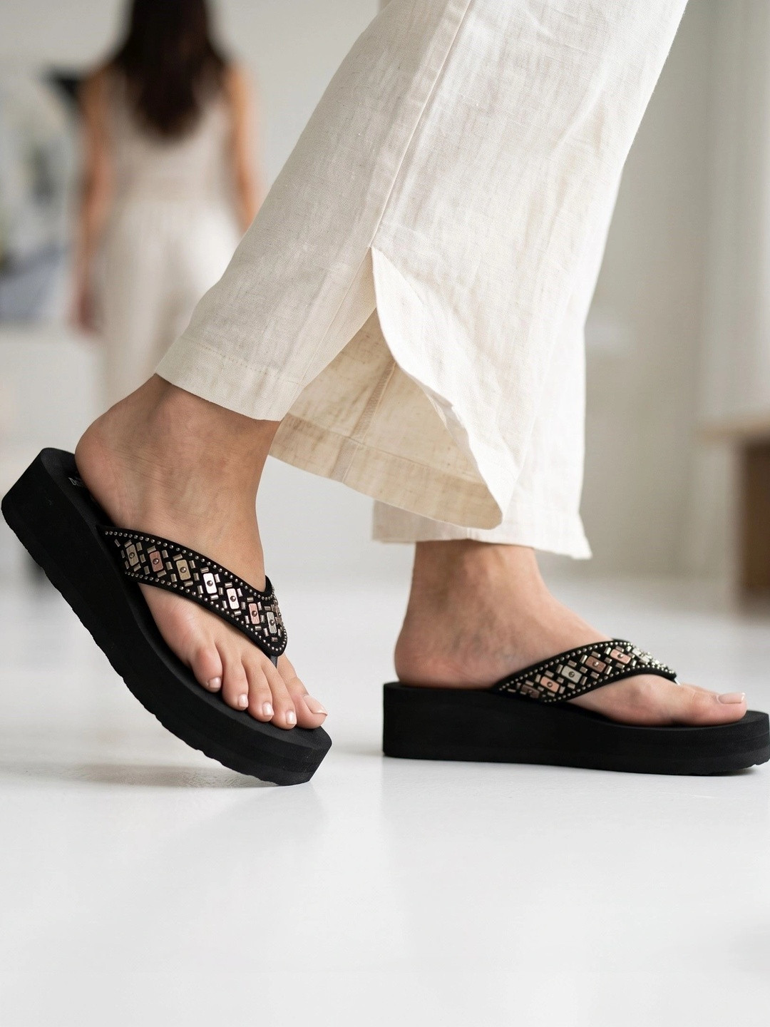 DHAMASA Women Thong Flip-Flops