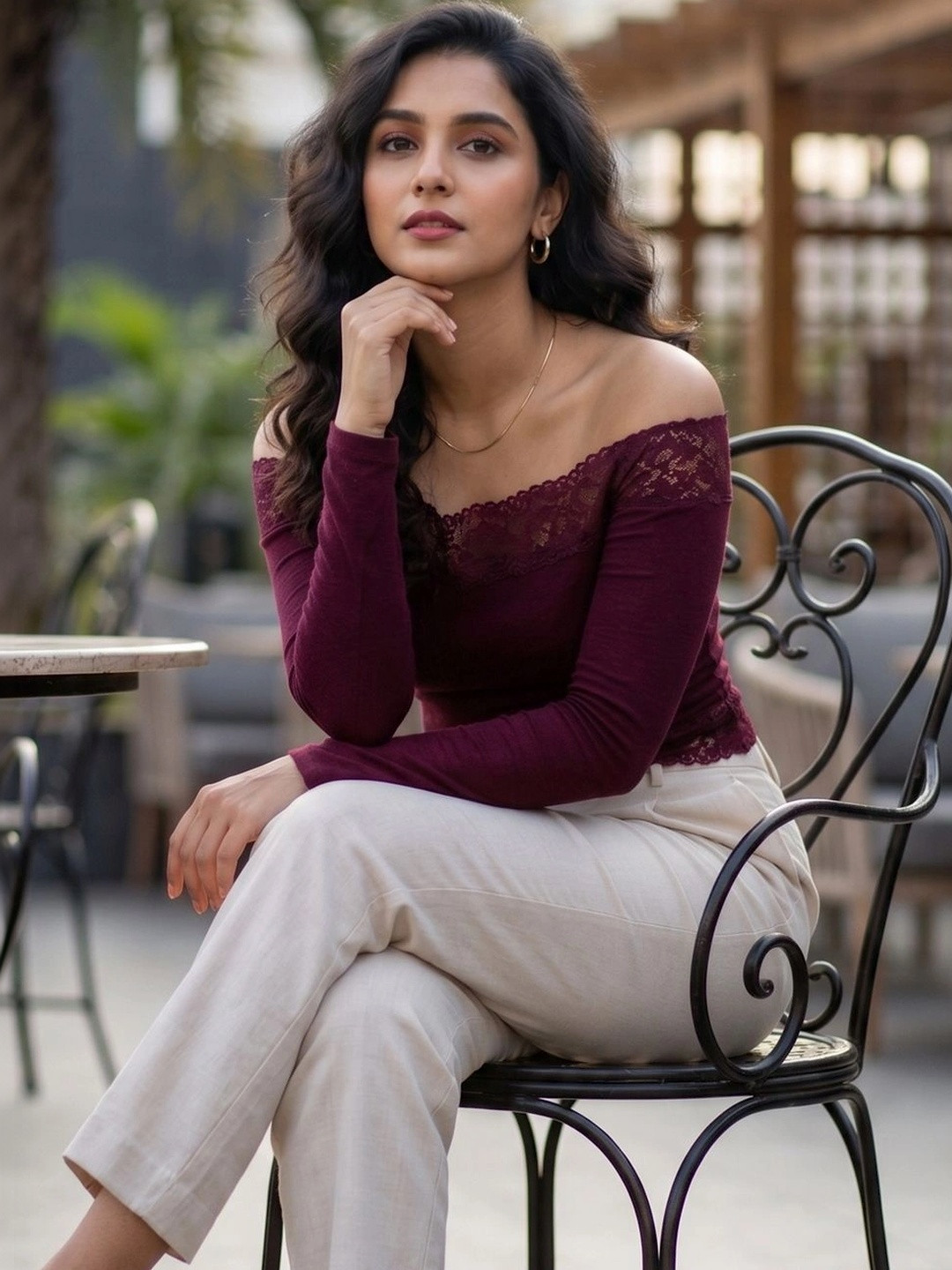 CLAFOUTIS Off-Shoulder Crop Top