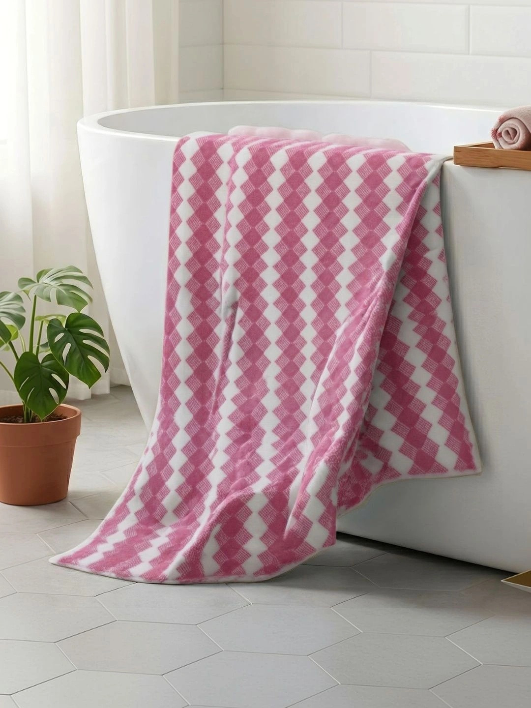 LIBERTY TOWELS Pink 1 Printed 420 GSM Bath Towel