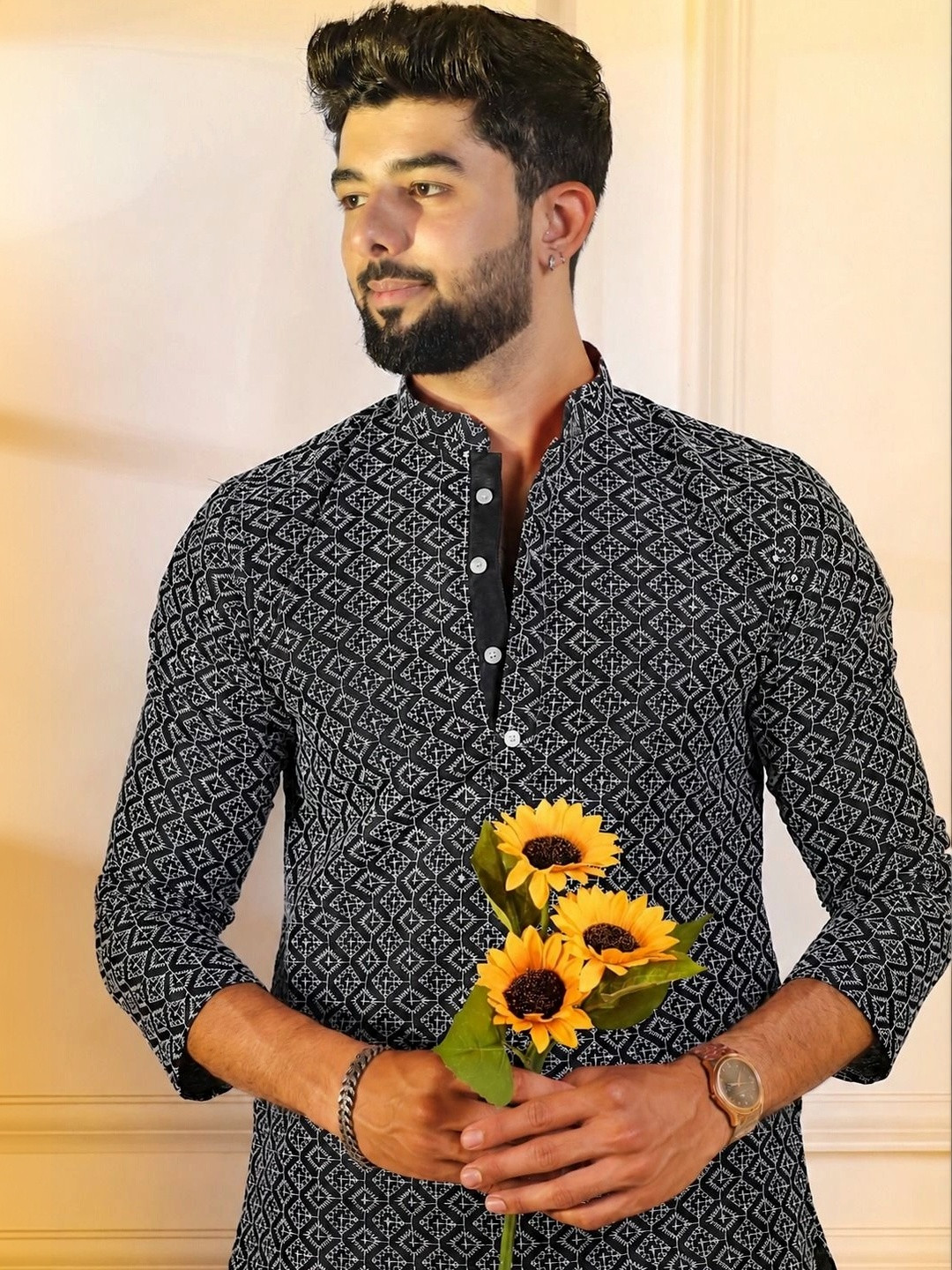 Koshin Men Sequinned Jacquard Kurta