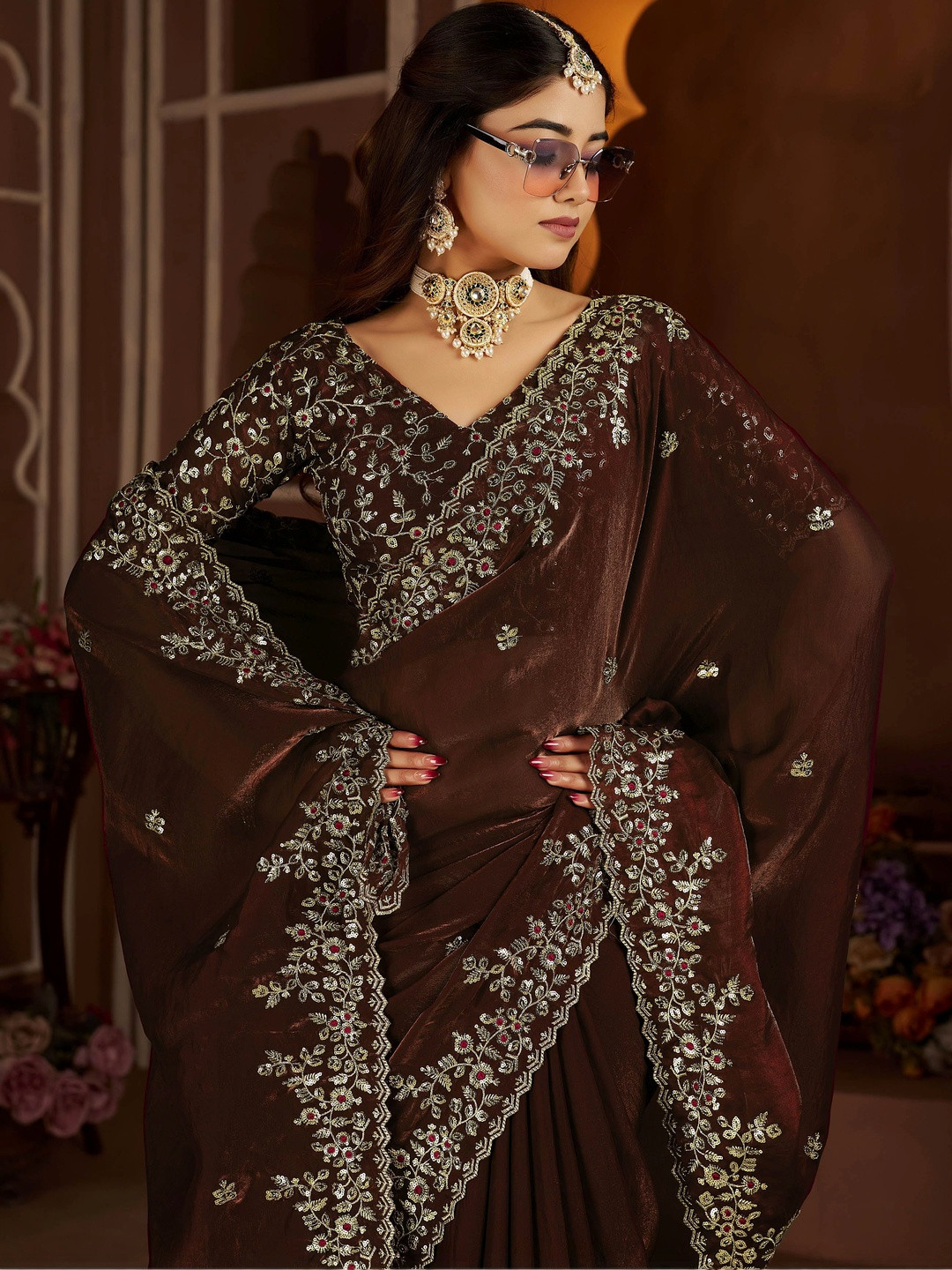GRUHNAREE Floral Embroidered Satin Saree