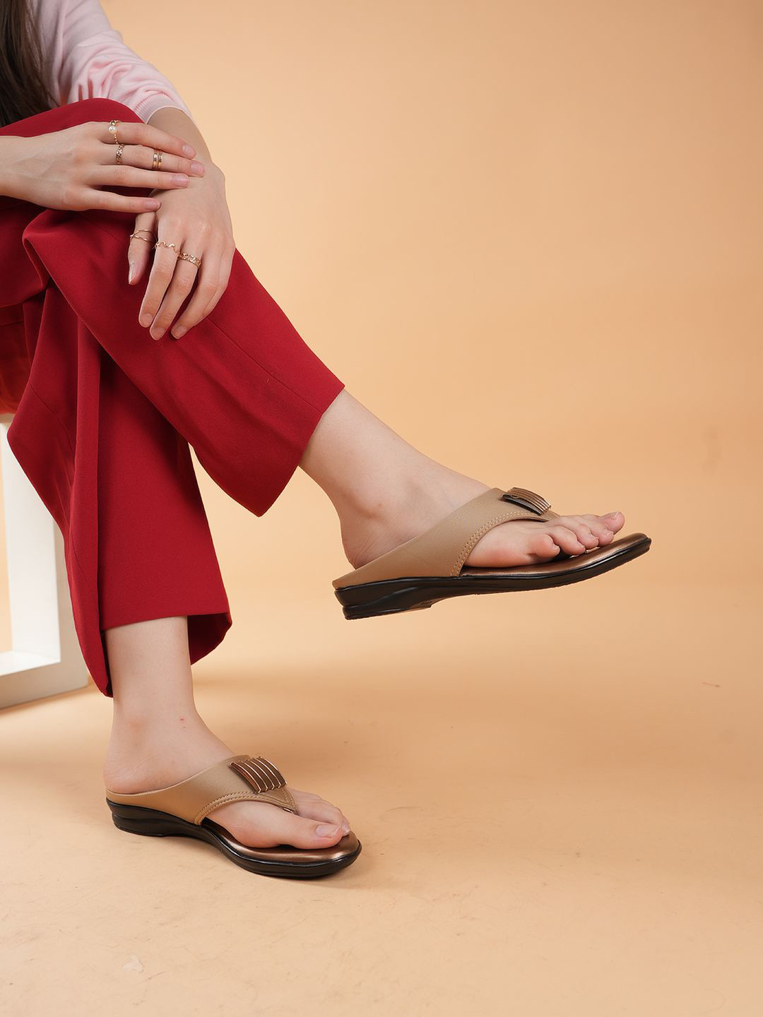 DressBerry Women Open Toe Flats