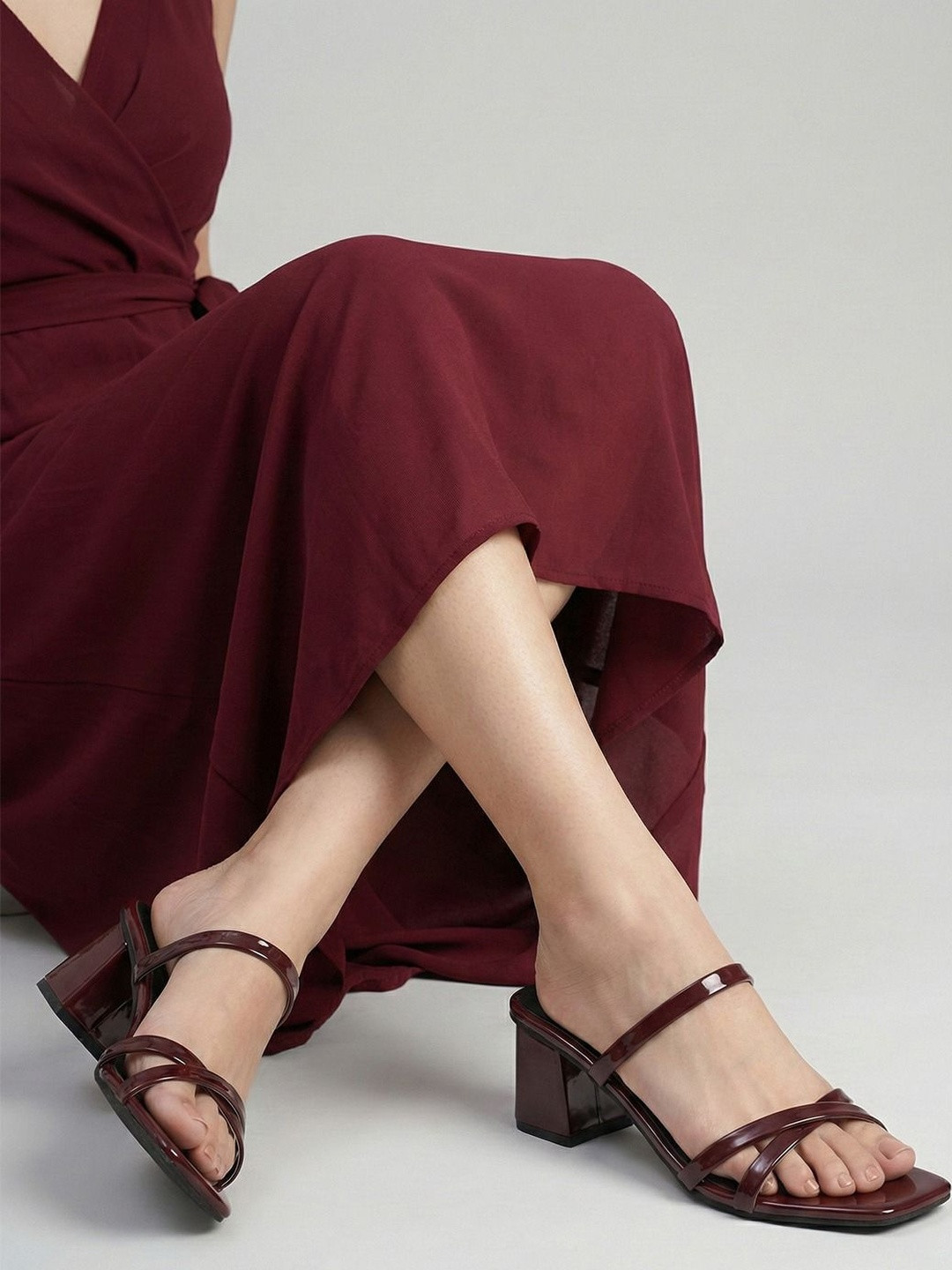 DressBerry Block Sandals