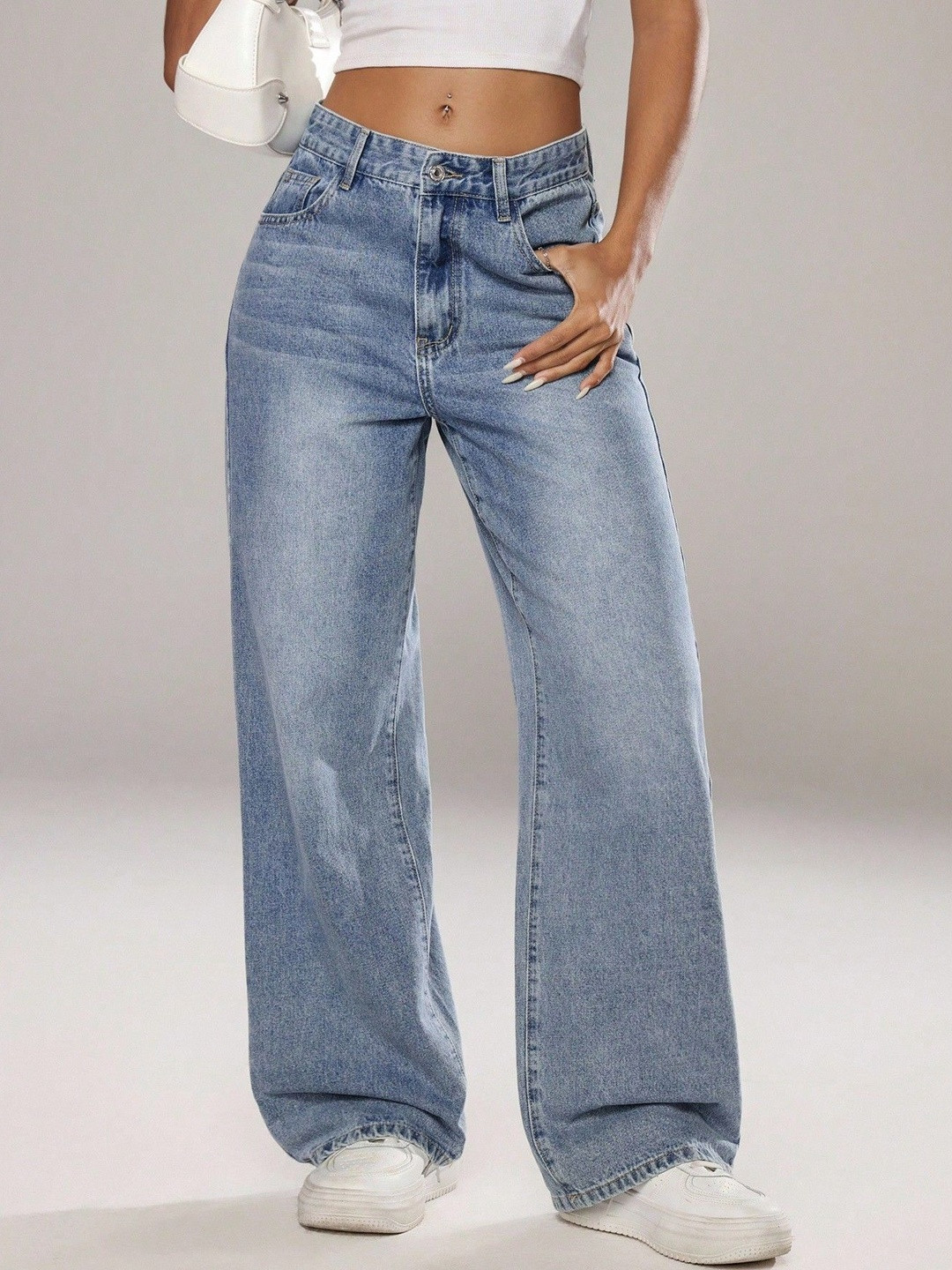 DressBerry Women Comfort Straight Fit High-Rise Light Fade Bleached Stretchable Jeans