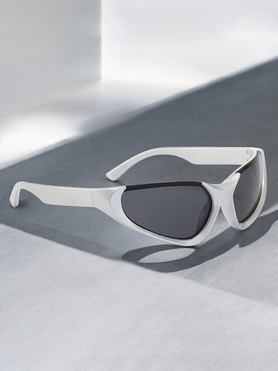 DressBerry Women Cateye Sunglasses with UV Protected Lens