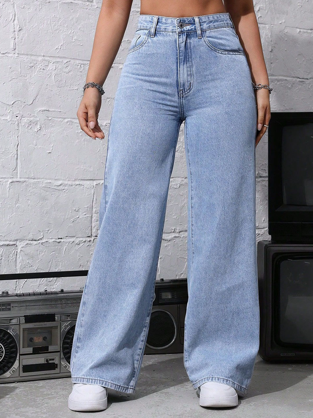 DressBerry Women Comfort Straight Fit High-Rise Acid Wash Light Fade Stretchable Jeans