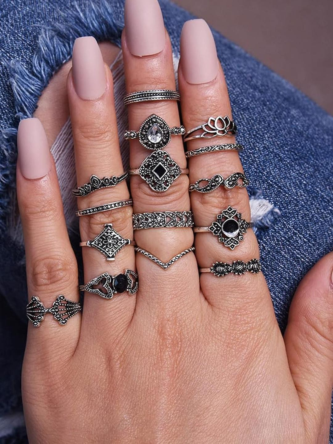DressBerry Silver Plated Fifteen Piece Vintage Floral Designs Plushy Ring Set.