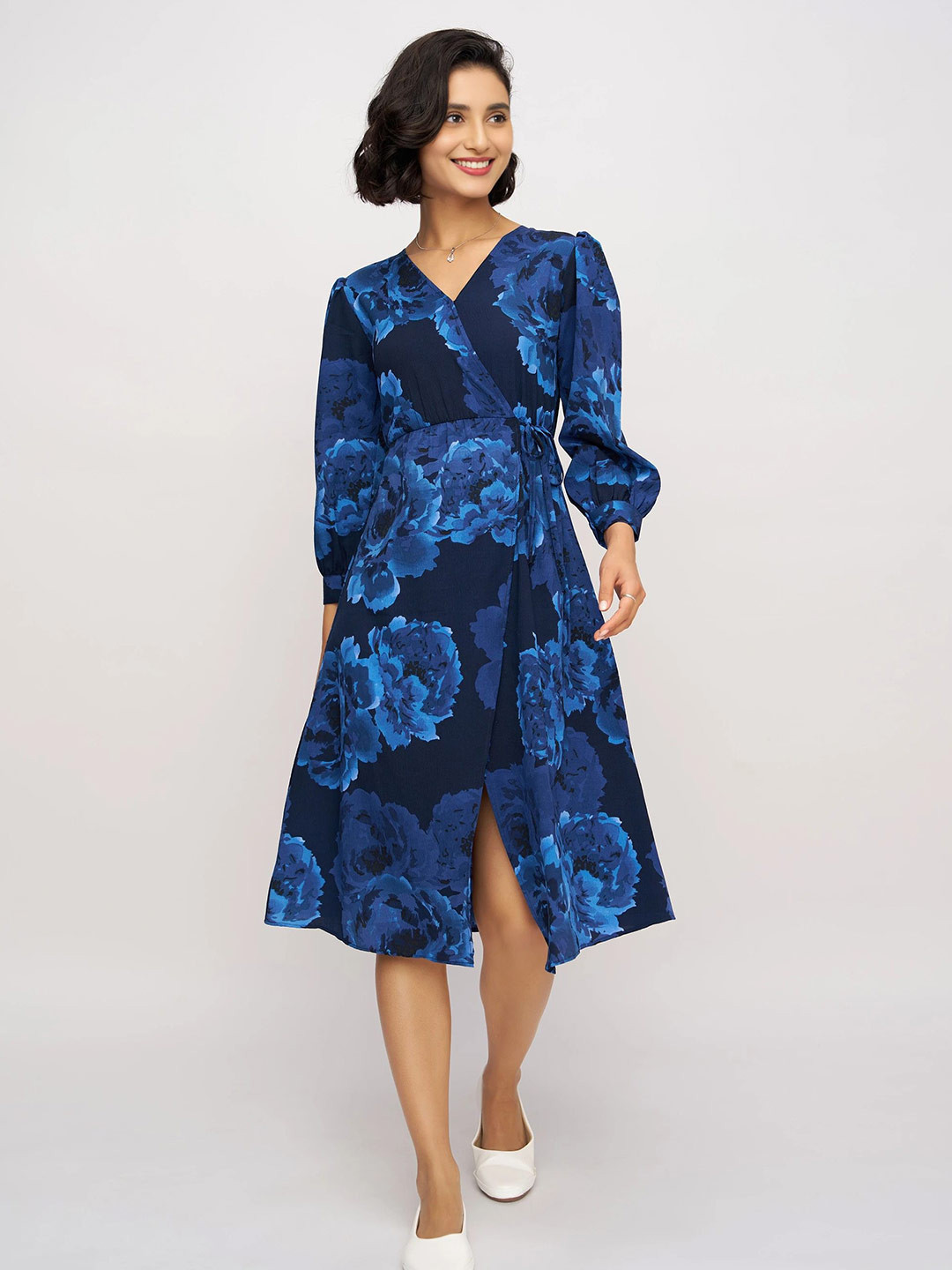 DressBerry Women Floral Print Tie-Ups Crepe Slits Fit & Flare Knee Length Dress