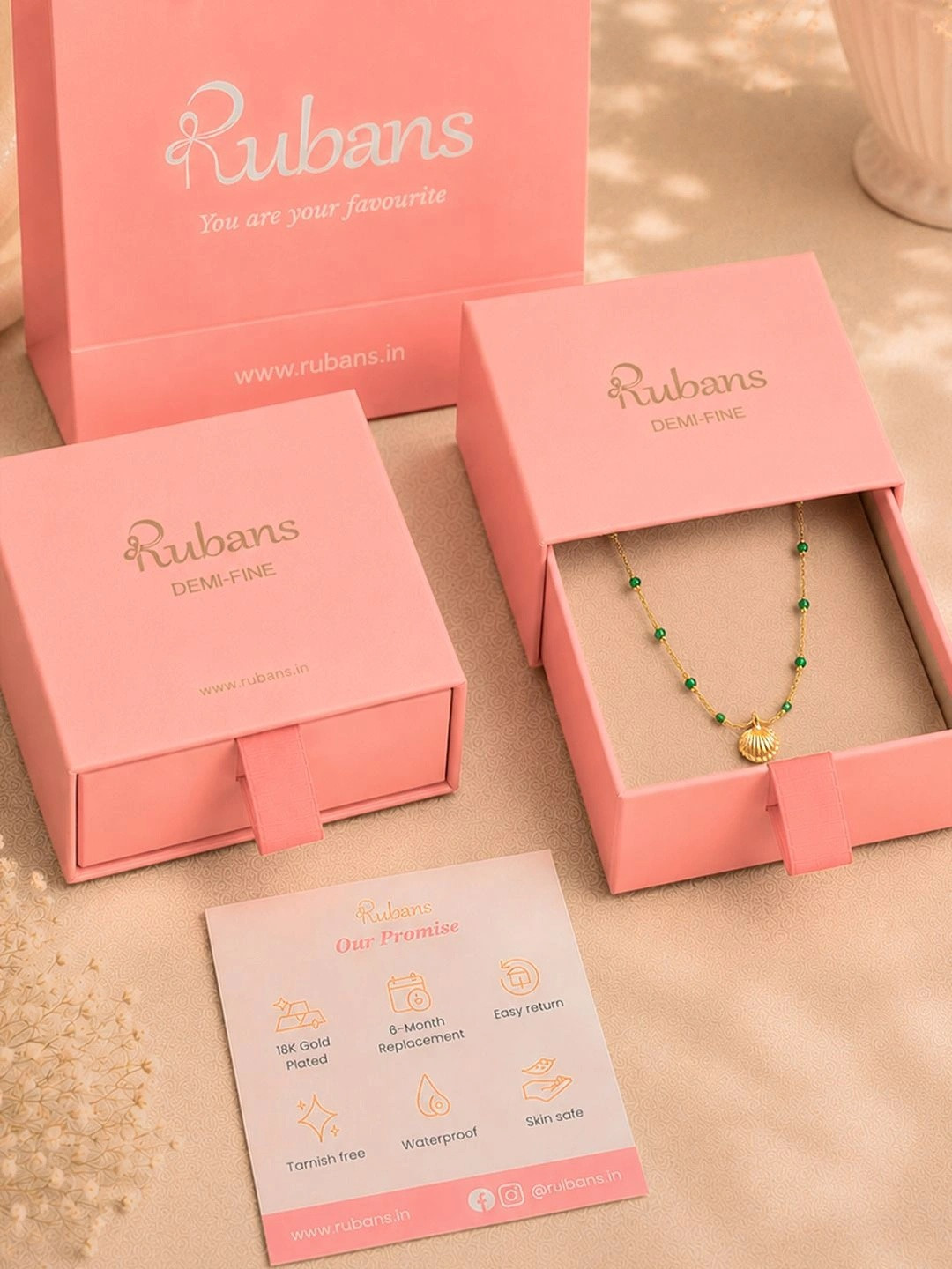 Rubans Demifine 18k Gold Plated Stainless Steel Green Beaded Chain Shell Necklace