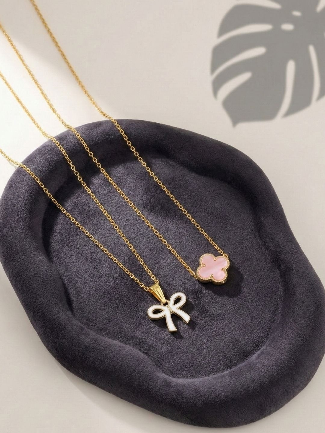 DressBerry Brass Gold-Plated Antique Necklace