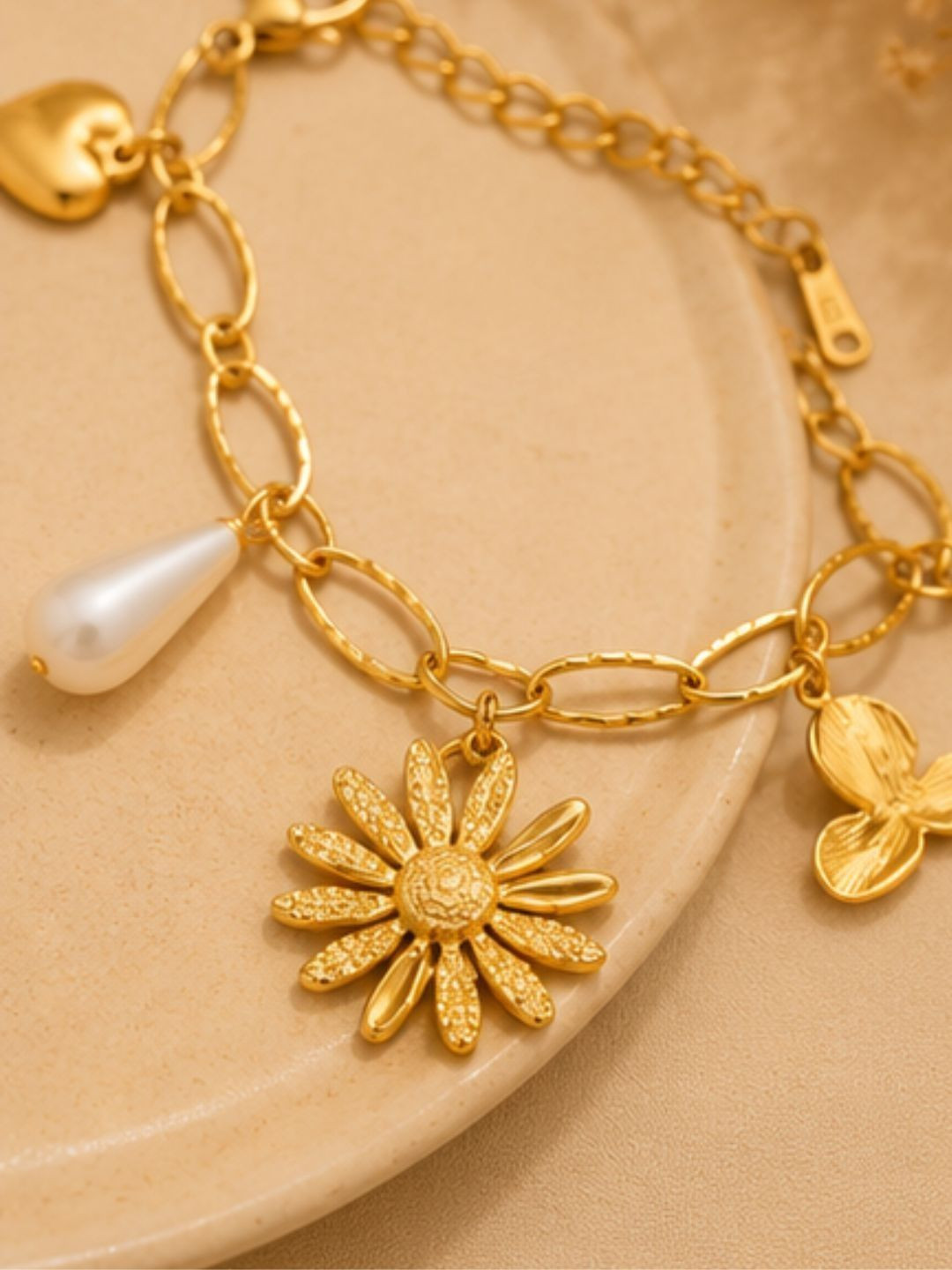 DIVING SWAN Women 18K Thick Gold Plated Zara Bloom Charm Bracelet
