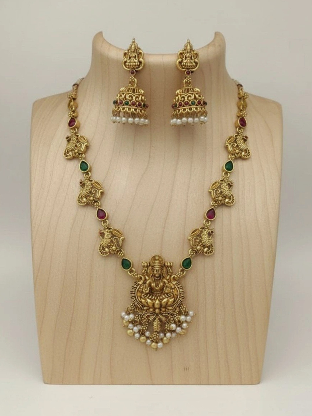 LAFORWORD Gold-Plated Artificial Stones Studded and Beads Beaded Jewellery Set