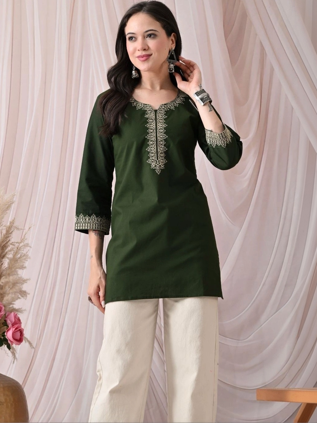 GANIX FASHION THAT DEFINE YOU Embroidered Ethnic Tunic