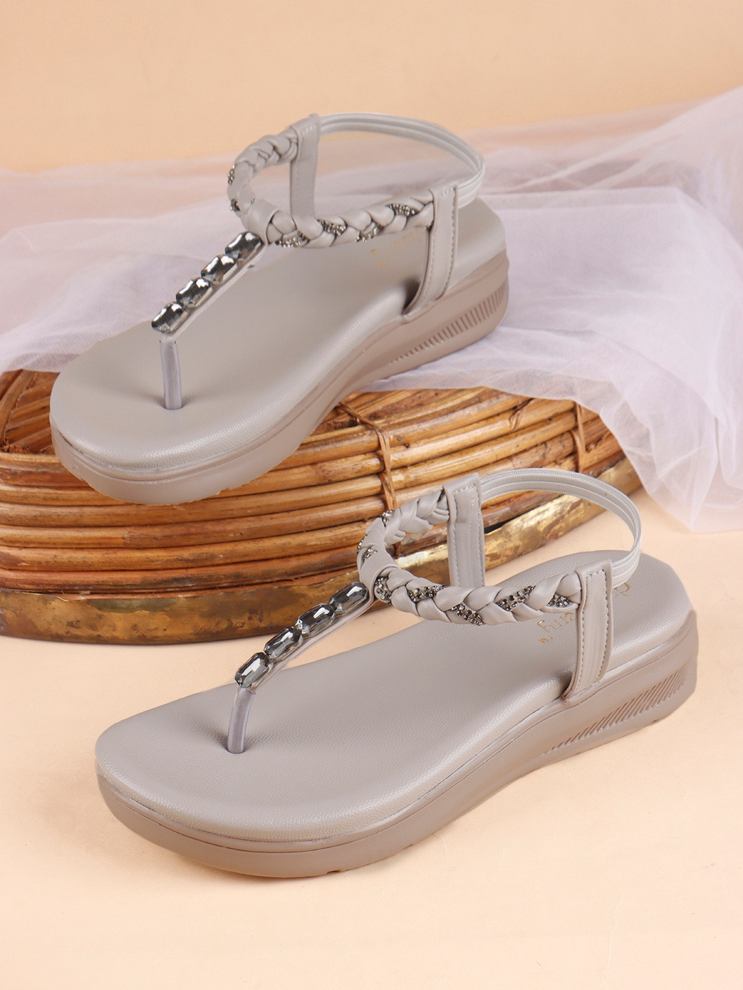 DressBerry Wedge Sandals