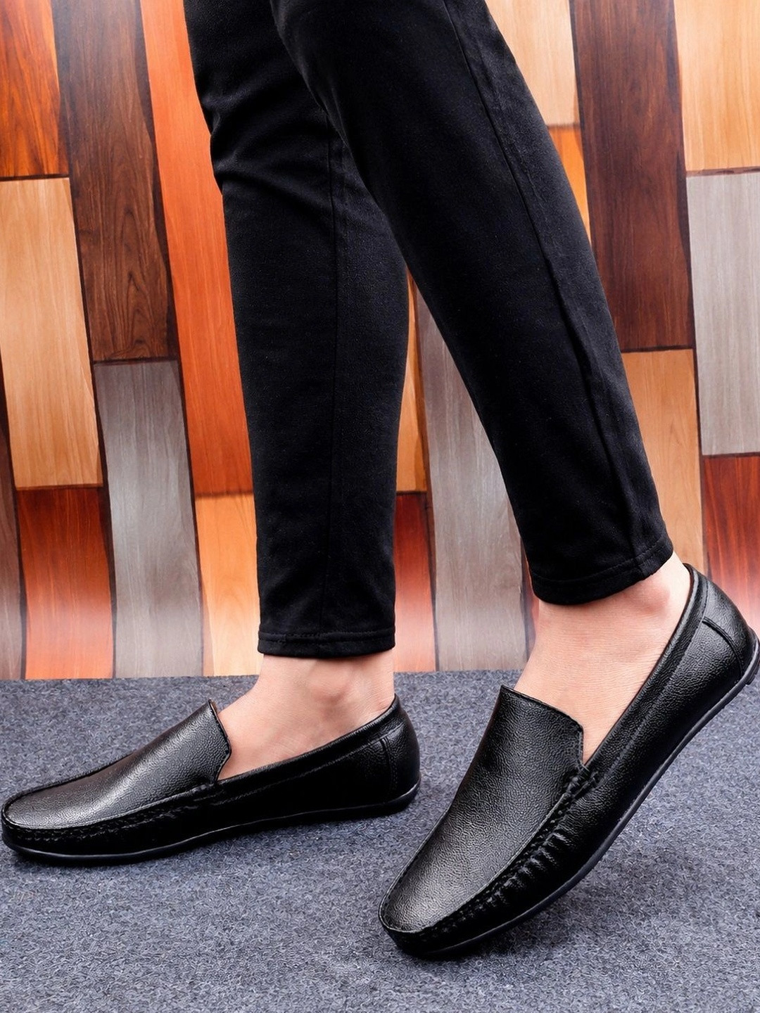 Bxxy Men Textured Formal Loafers