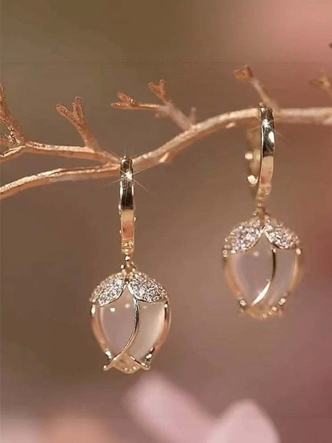 DressBerry Diamond Shaped Half Hoop Earrings