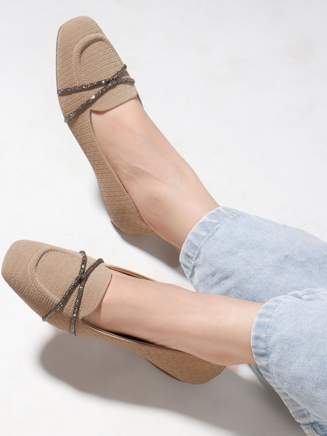 DressBerry Women Embellished Square Toe Ballerinas