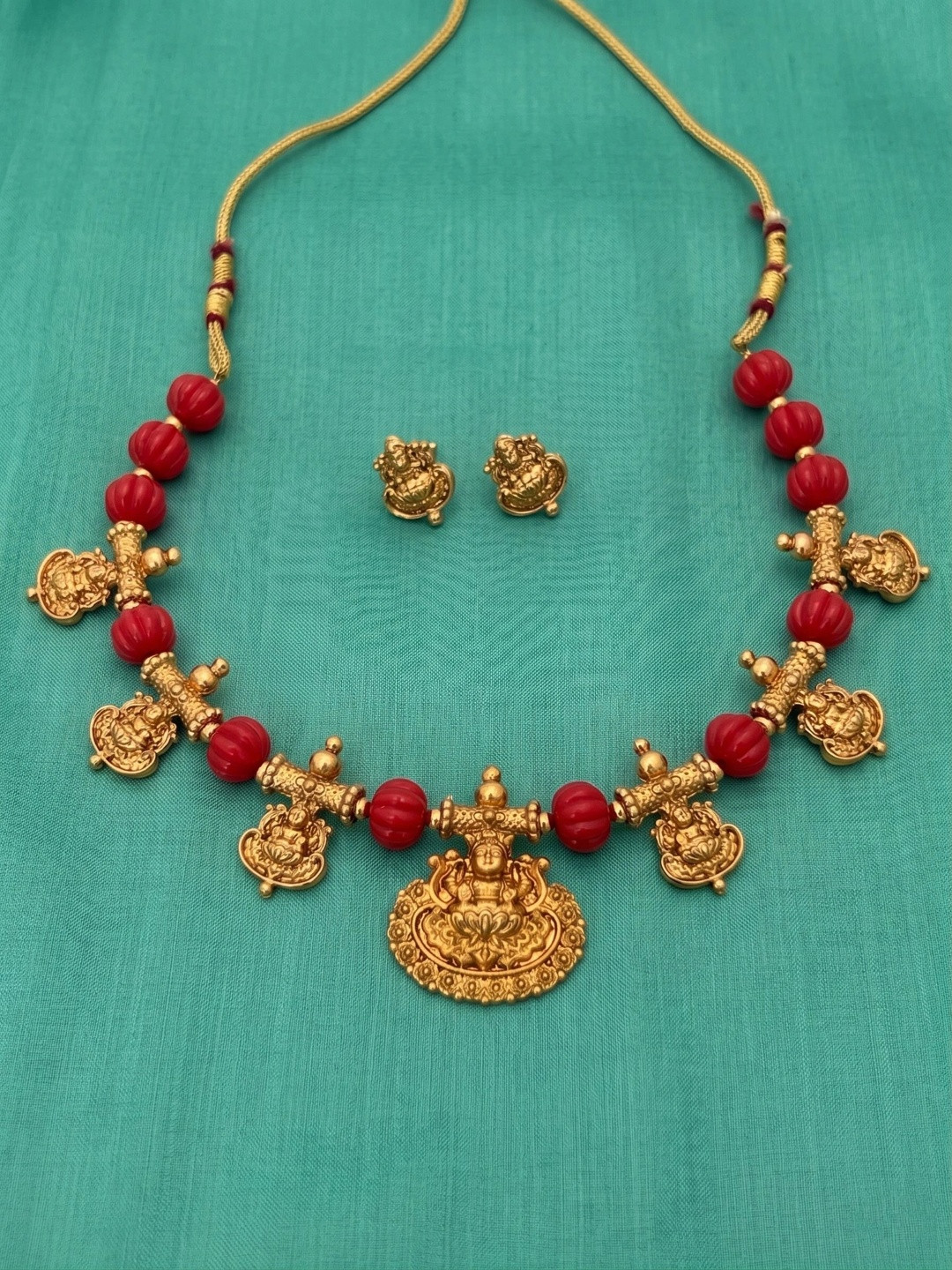 ROFARWORD Gold-Plated Artificial Beaded Necklace And Earrings