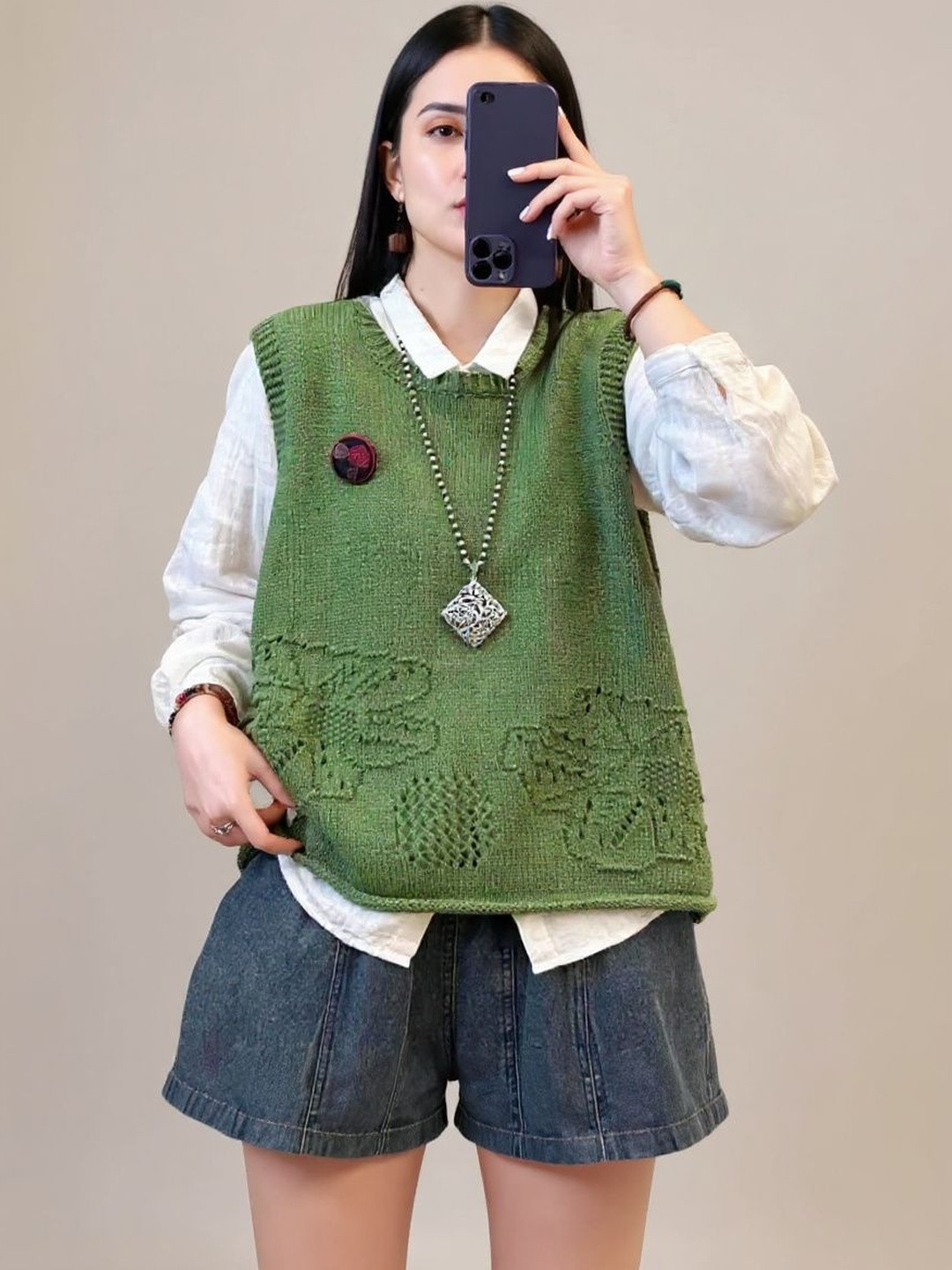 DressBerry Round Neck Sleeveless Acrylic Pullover Sweaters