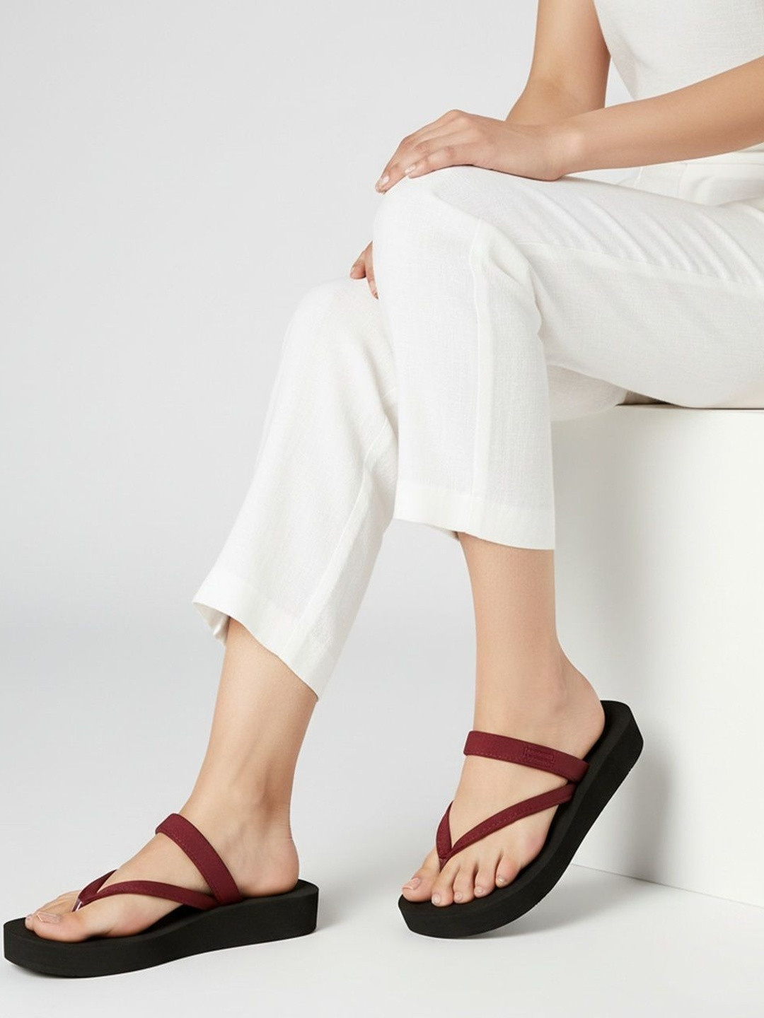 DressBerry Flatform Sandals