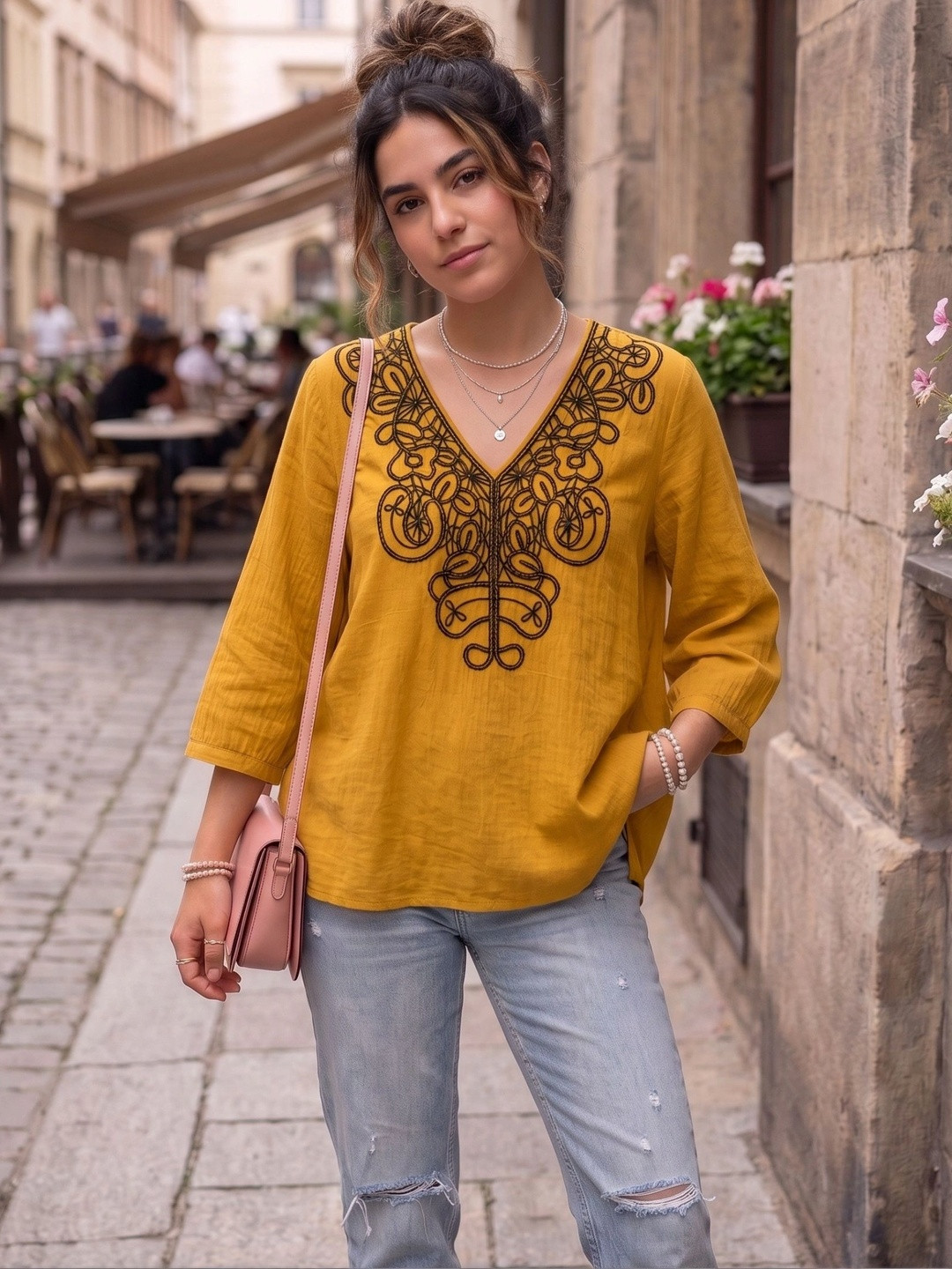 GUFRINA Floral Embroidered Ethnic Top