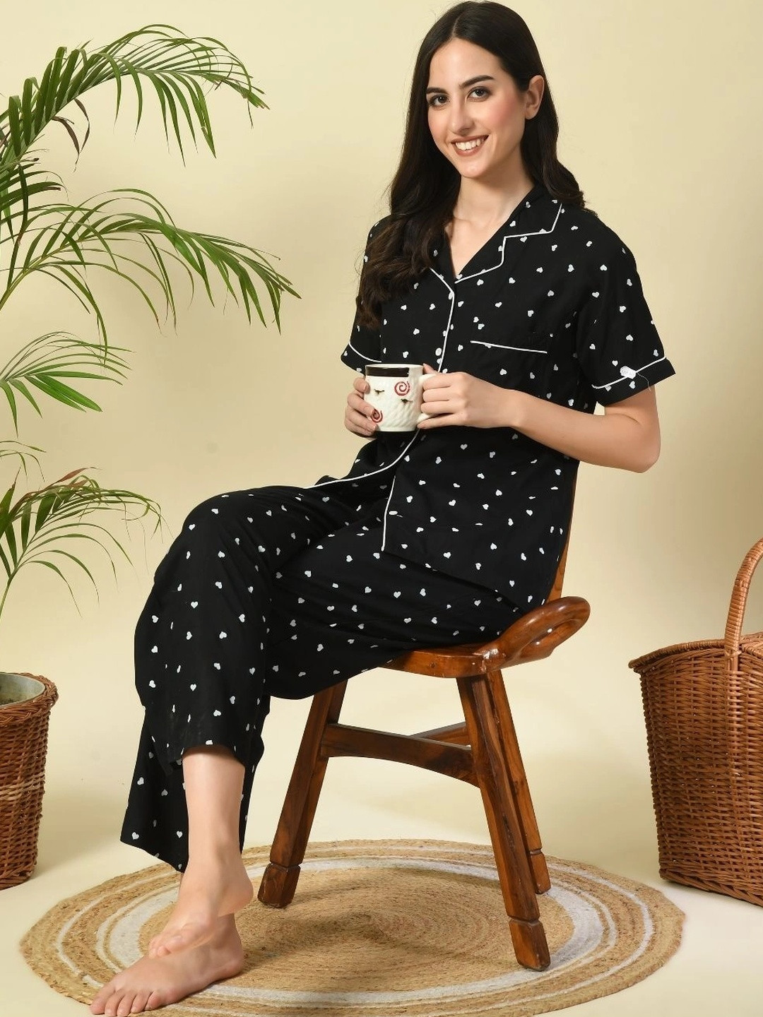 TREND ME Women Polka Dot Printed Night suit