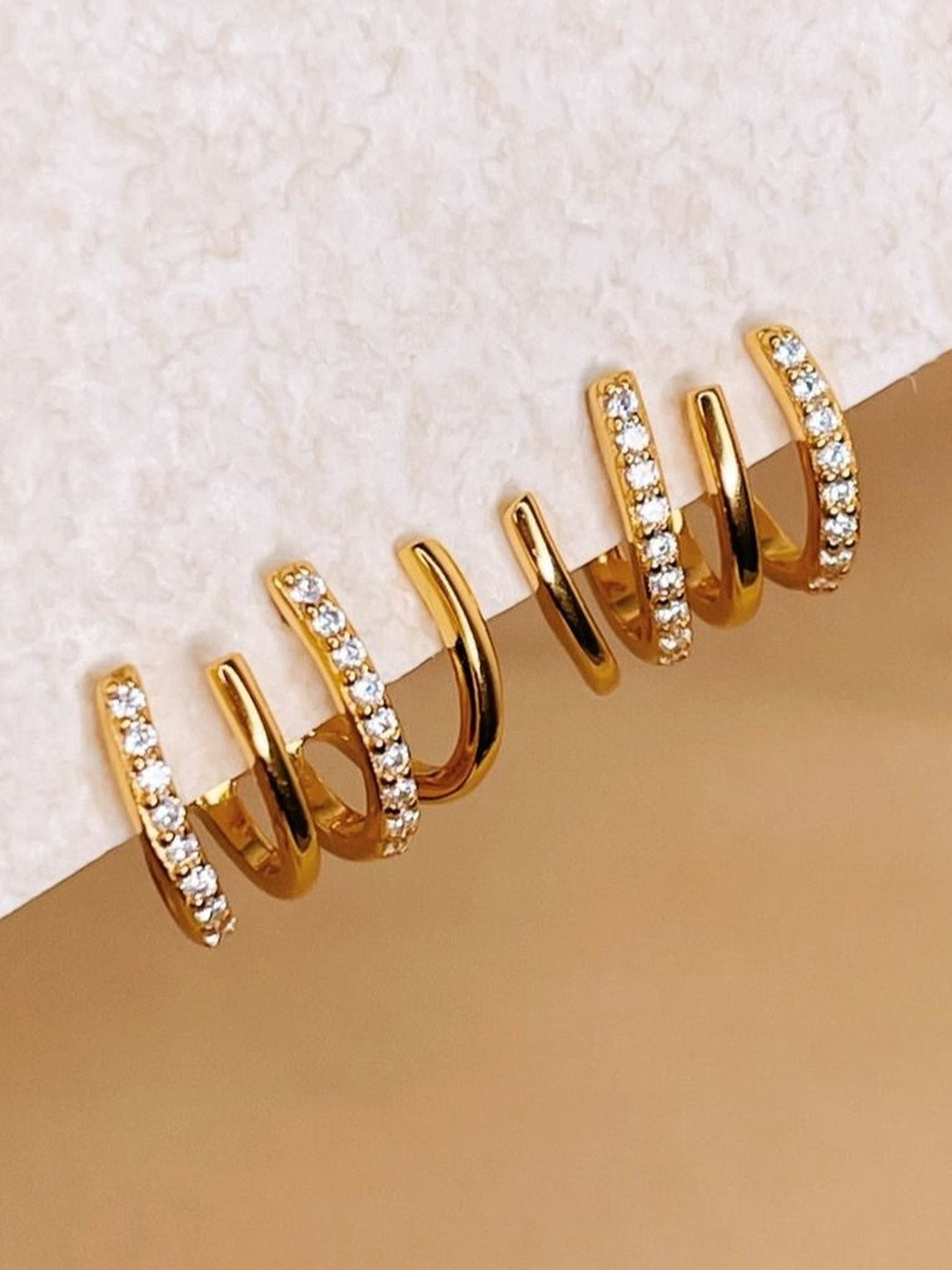 DressBerry Contemporary Studs Earrings
