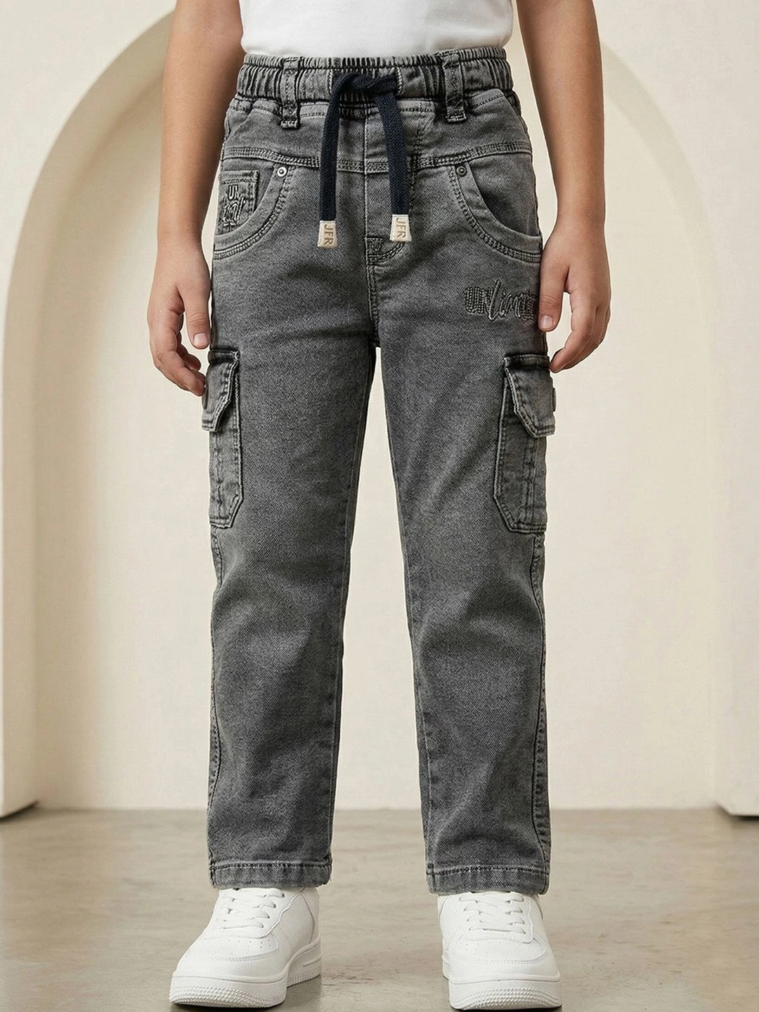 Dripteen Boys Straight Fit Mid-Rise Stretchable Jeans