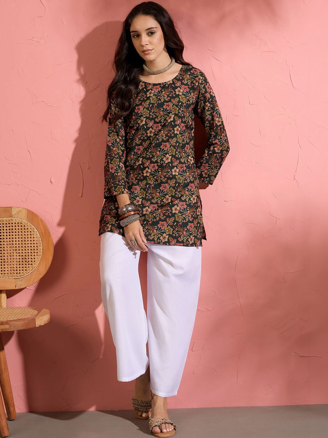 SZN Women Floral Printed Regular Pure Cotton Kurti with Palazzos