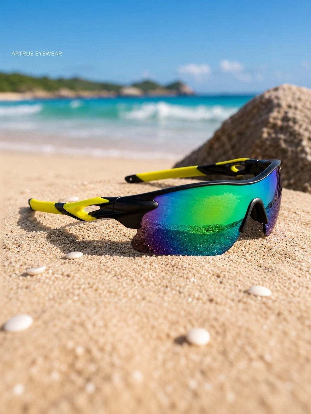 Artrue Unisex Mirrored Lens & Black Sports Sunglasses with